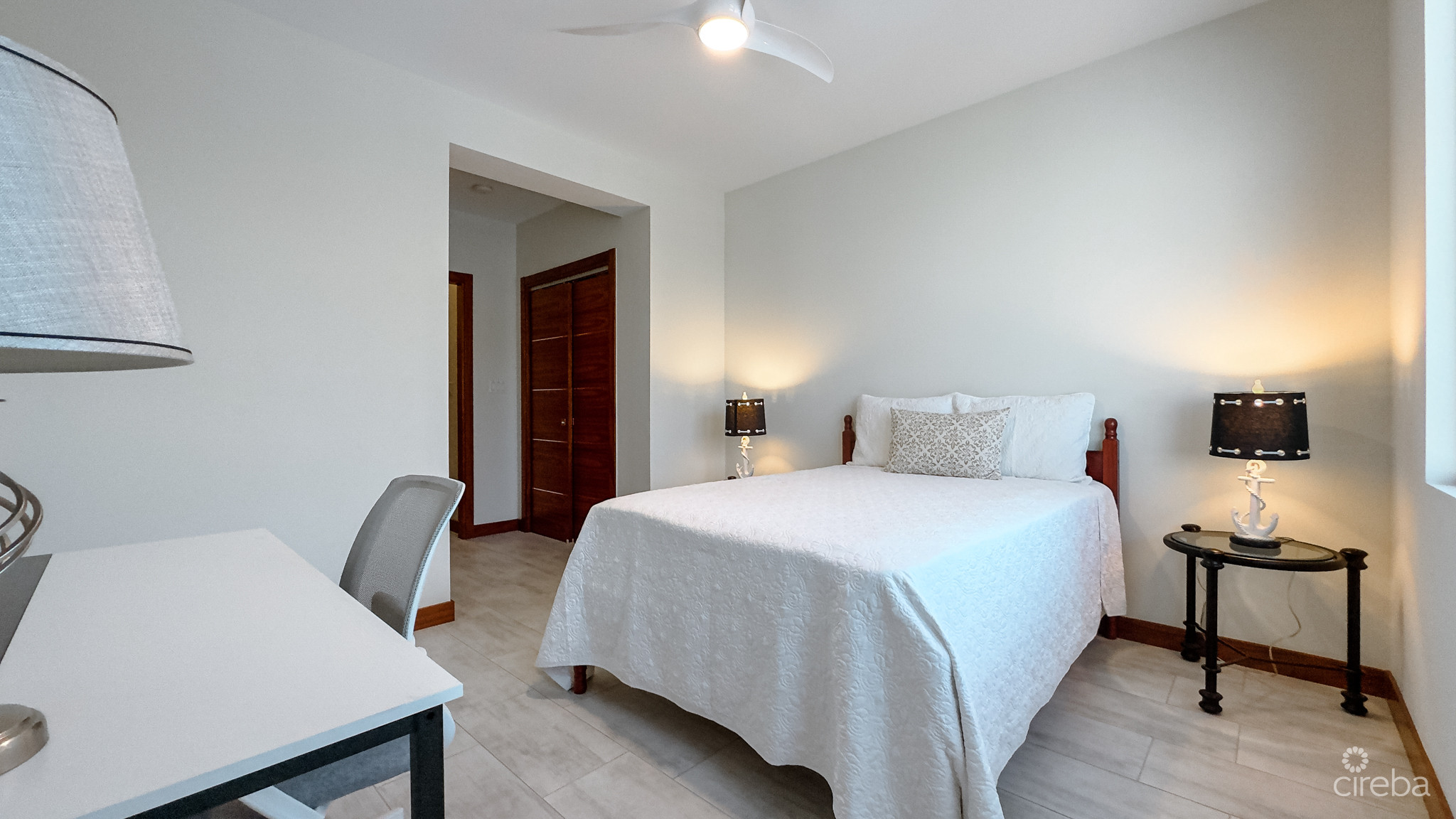 ARVIA CANAL FRONT 3BED