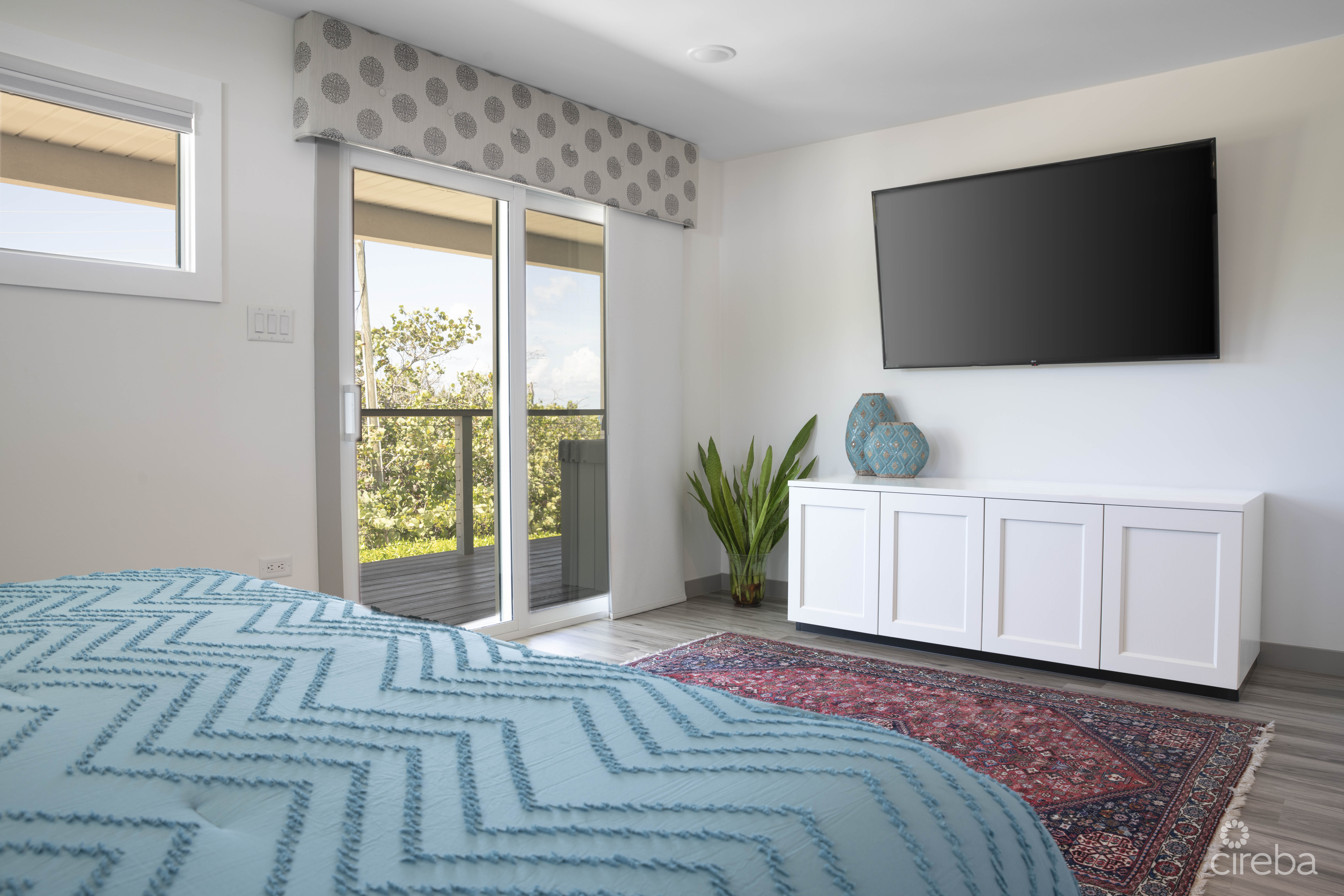 A WAVE FROM IT ALL – FULLY RENO’D 4 BED OCEANFRONT