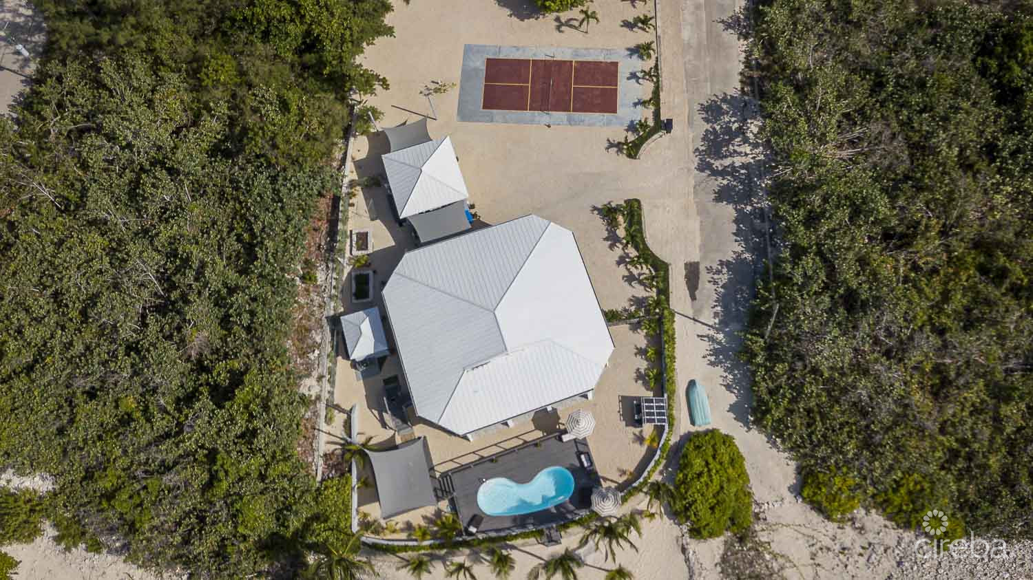 A WAVE FROM IT ALL – FULLY RENO’D 4 BED OCEANFRONT