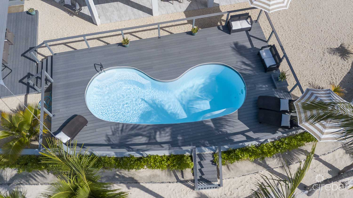 A WAVE FROM IT ALL – FULLY RENO’D 4 BED OCEANFRONT