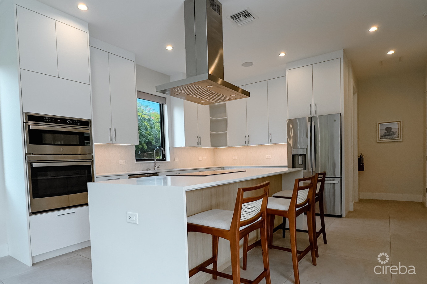 4 BED TOWNHOUSE WEST BAY