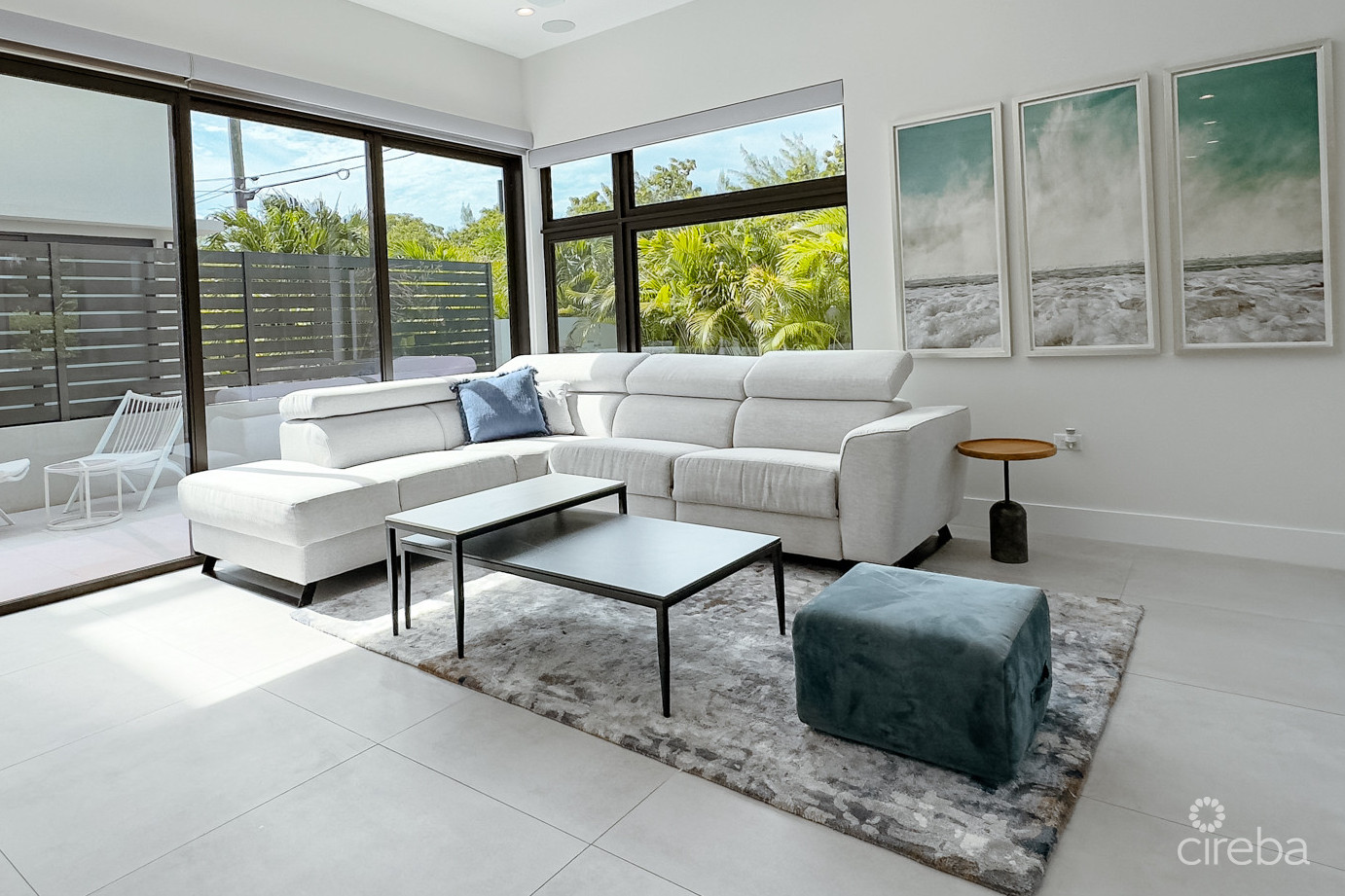 4 BED TOWNHOUSE WEST BAY