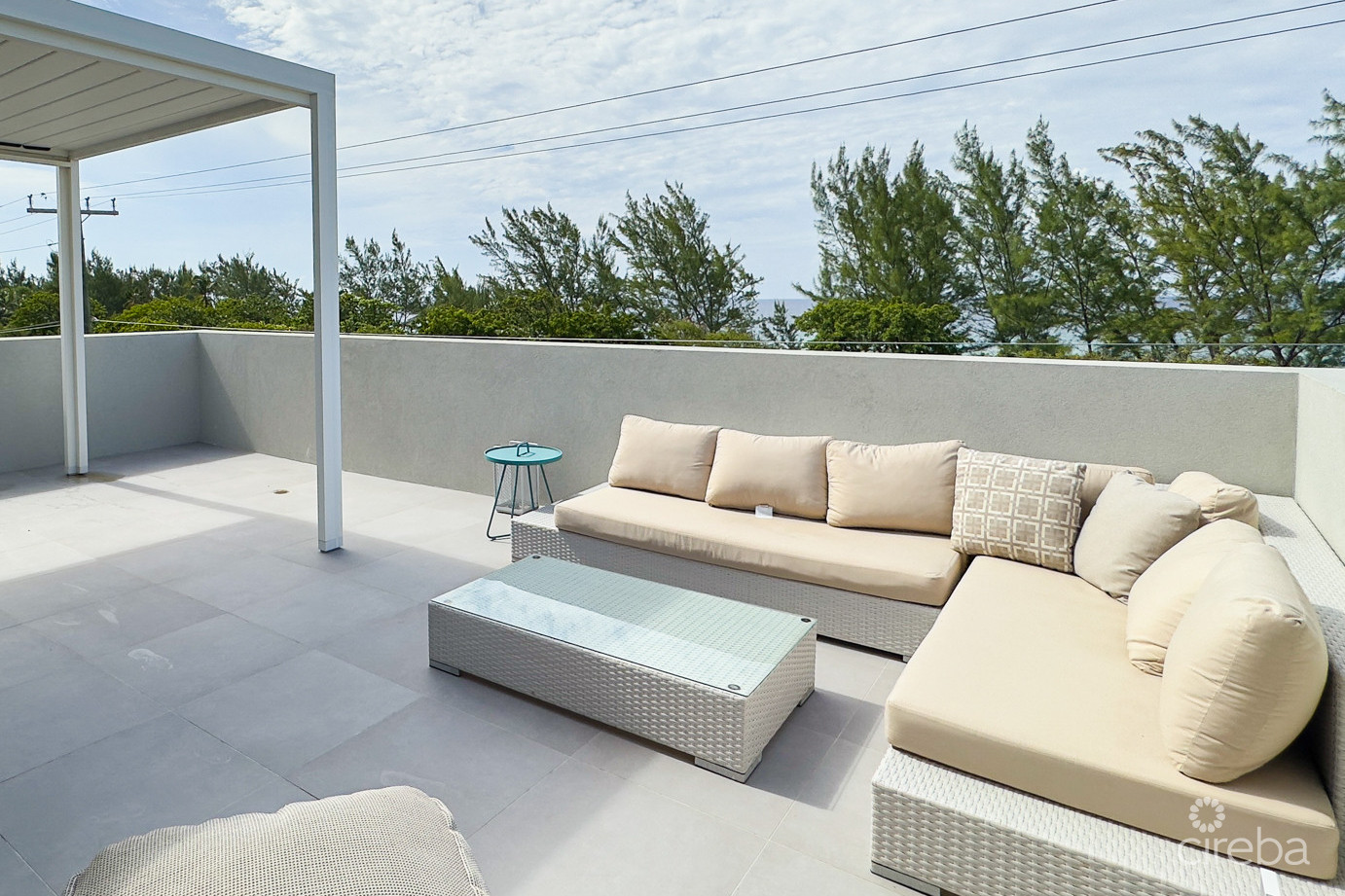 4 BED TOWNHOUSE WEST BAY