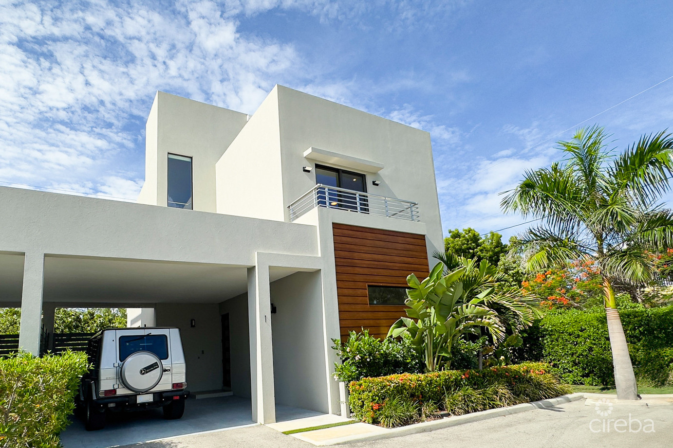 4 BED TOWNHOUSE WEST BAY