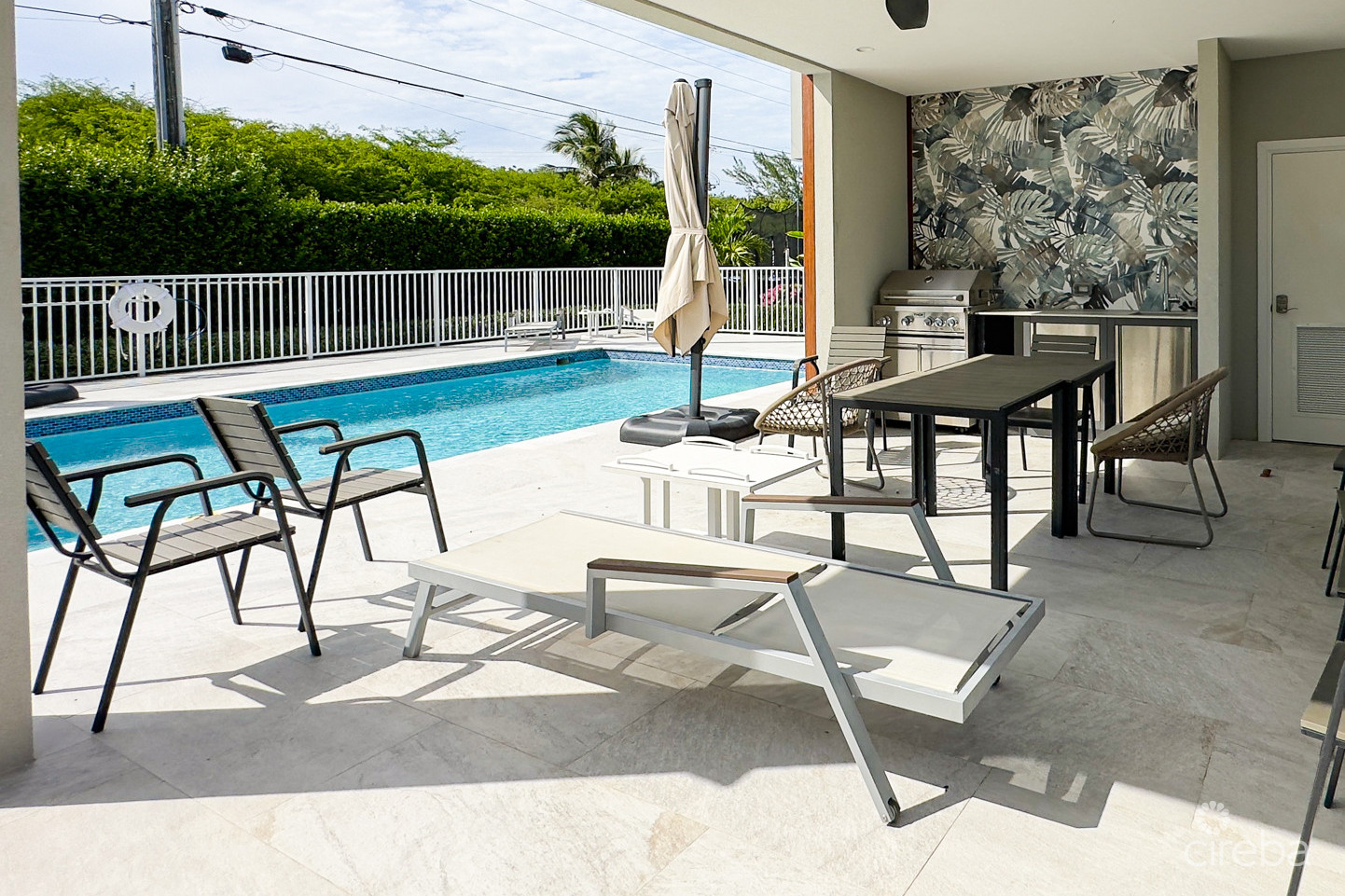 4 BED TOWNHOUSE WEST BAY