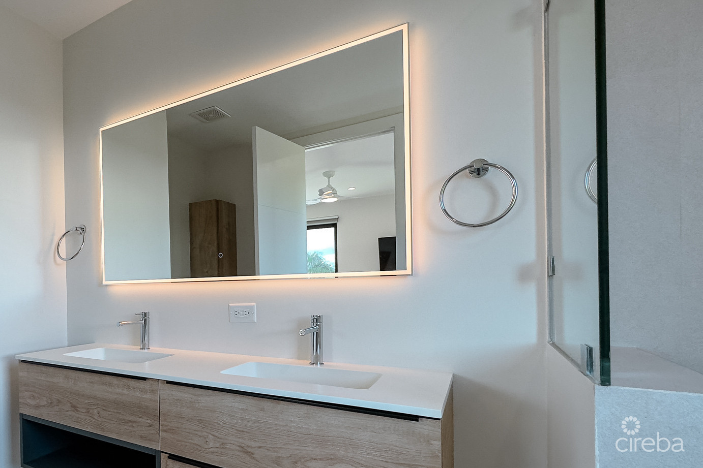 4 BED TOWNHOUSE WEST BAY