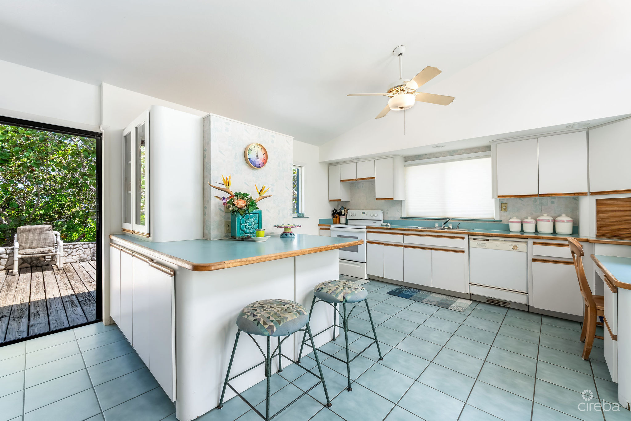 541 OLD ROBIN ROAD