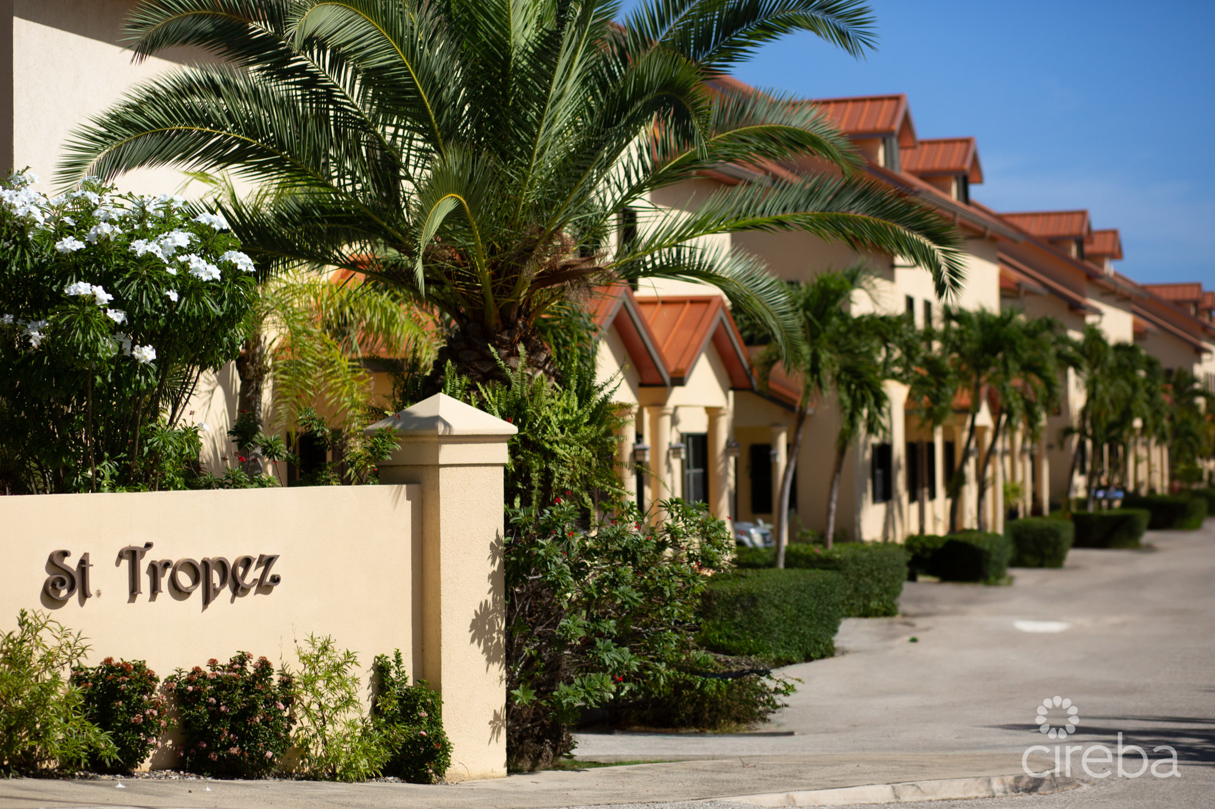 ST. TROPEZ #9 – 3BED + DEN