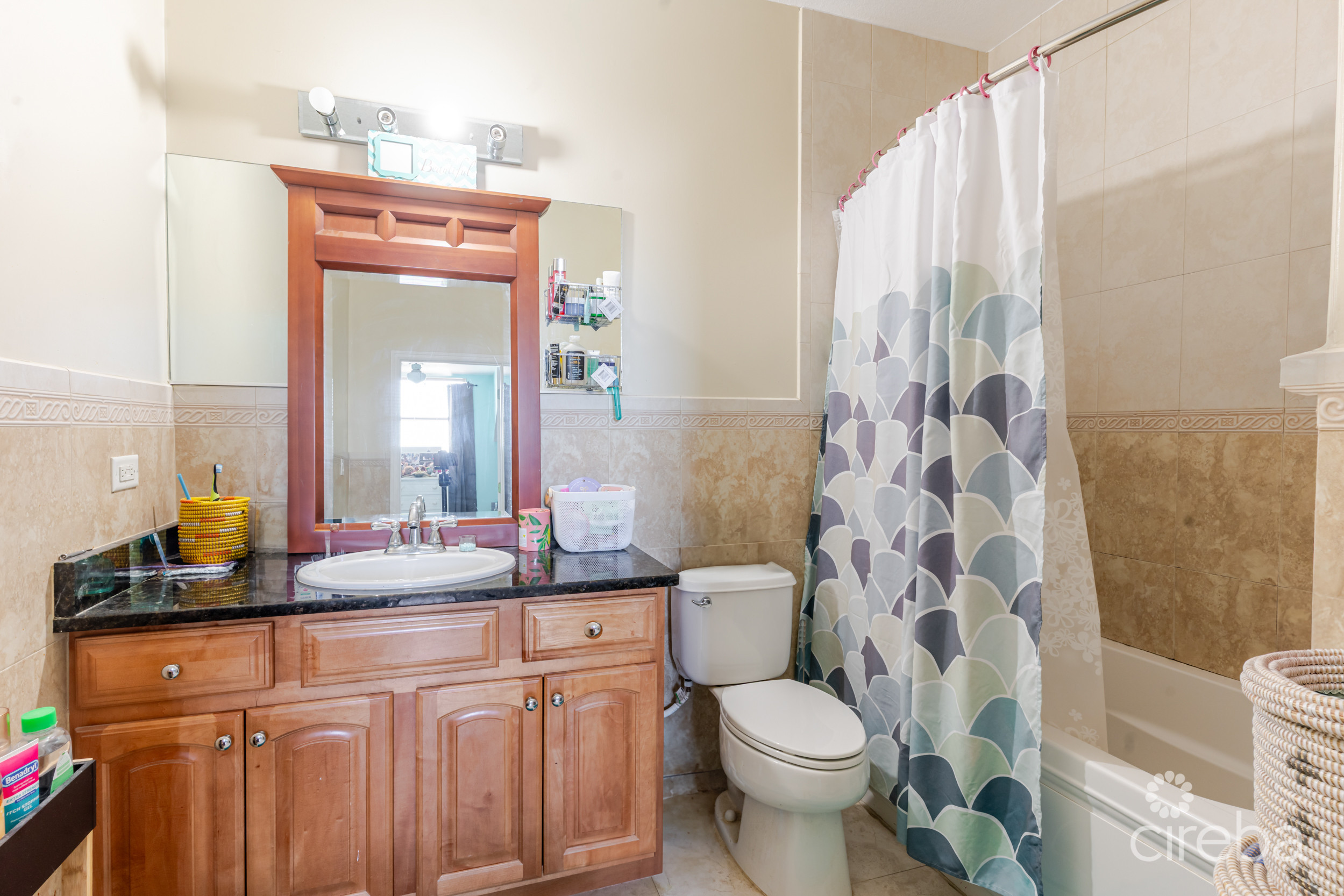 ST. TROPEZ #9 – 3BED + DEN