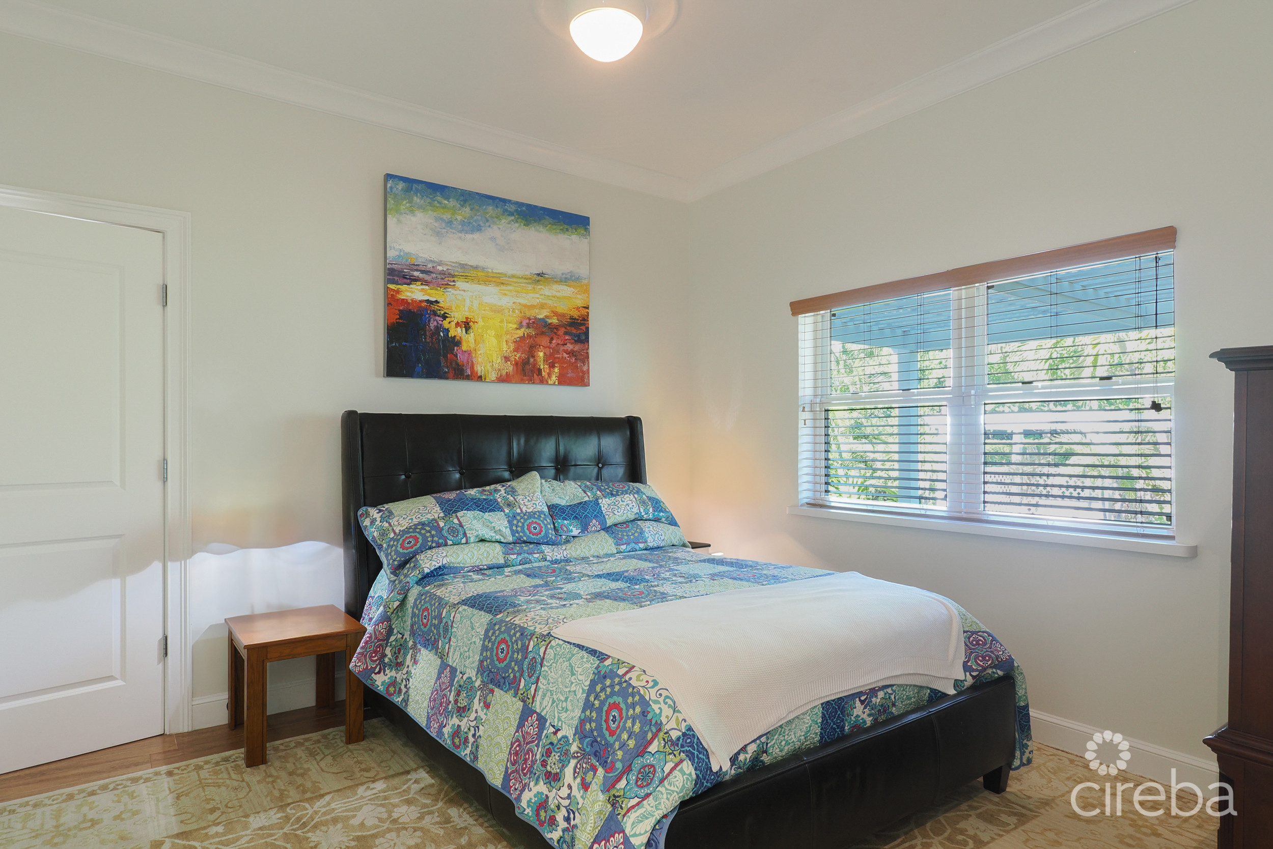 VIENNA CIRCLE, 4BED FAMILY HOME WITH POOL