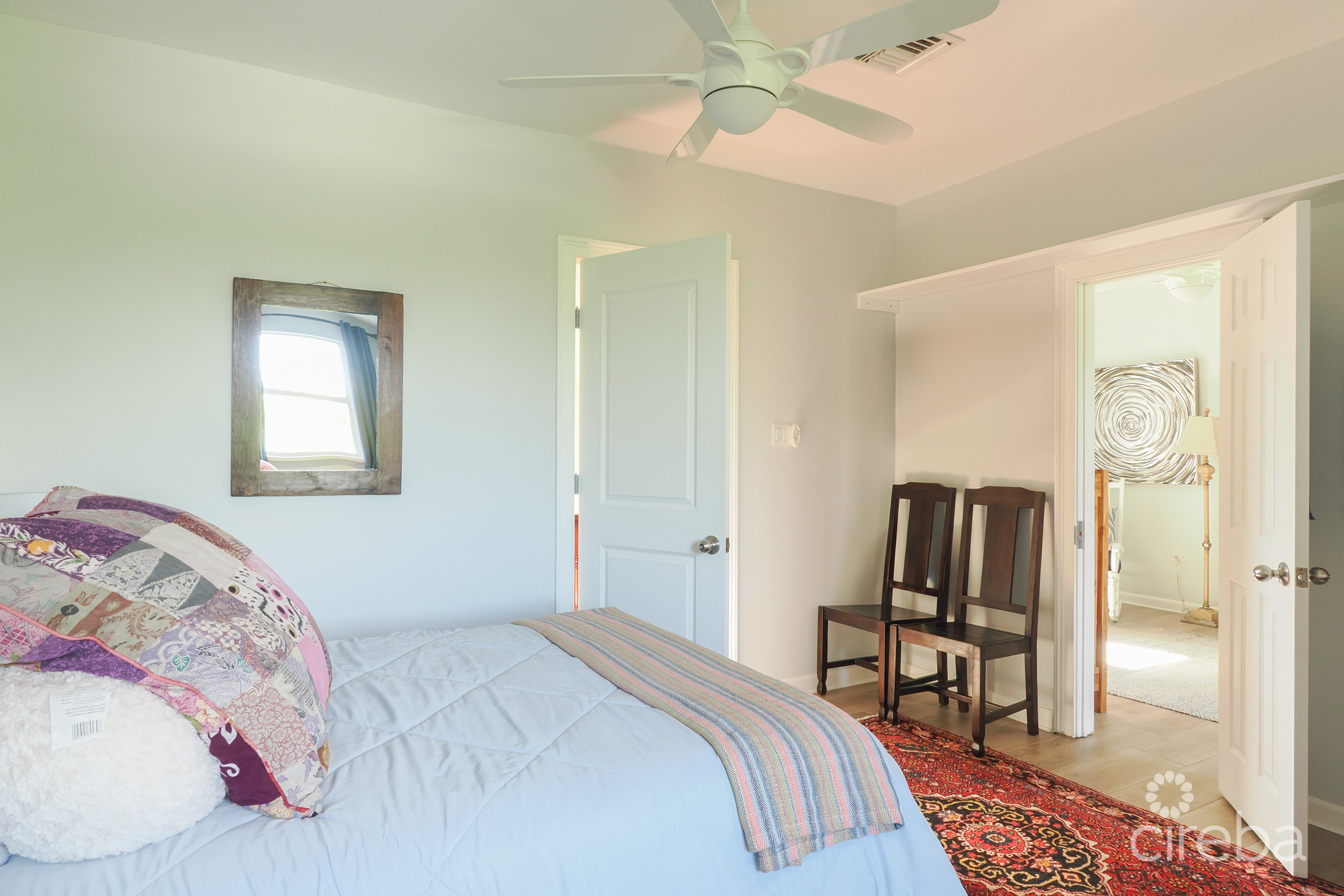 VIENNA CIRCLE, 4BED FAMILY HOME WITH POOL