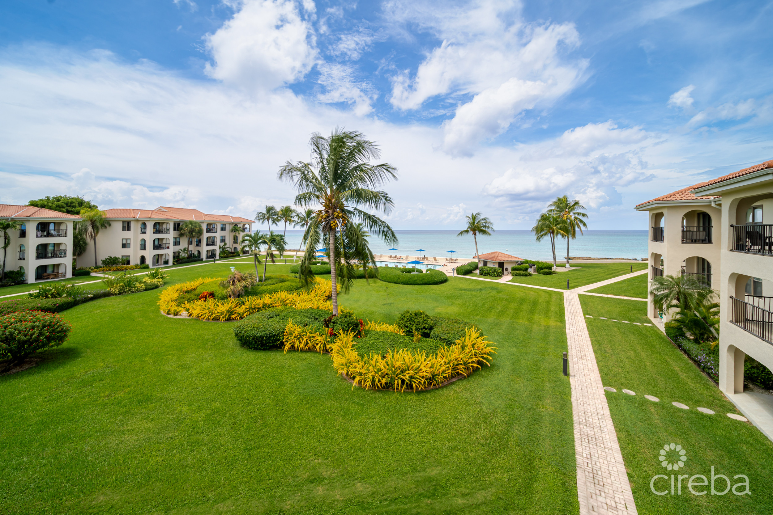 GEORGE TOWN VILLAS CONDO, SEVEN MILE BEACH
