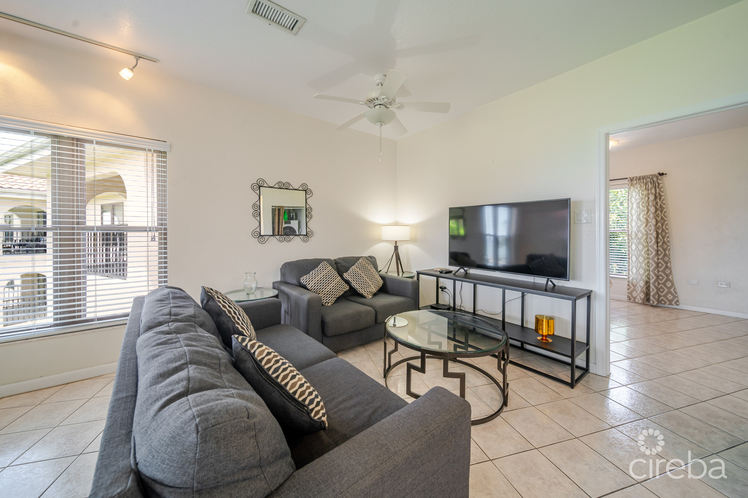 GEORGE TOWN VILLAS CONDO, SEVEN MILE BEACH