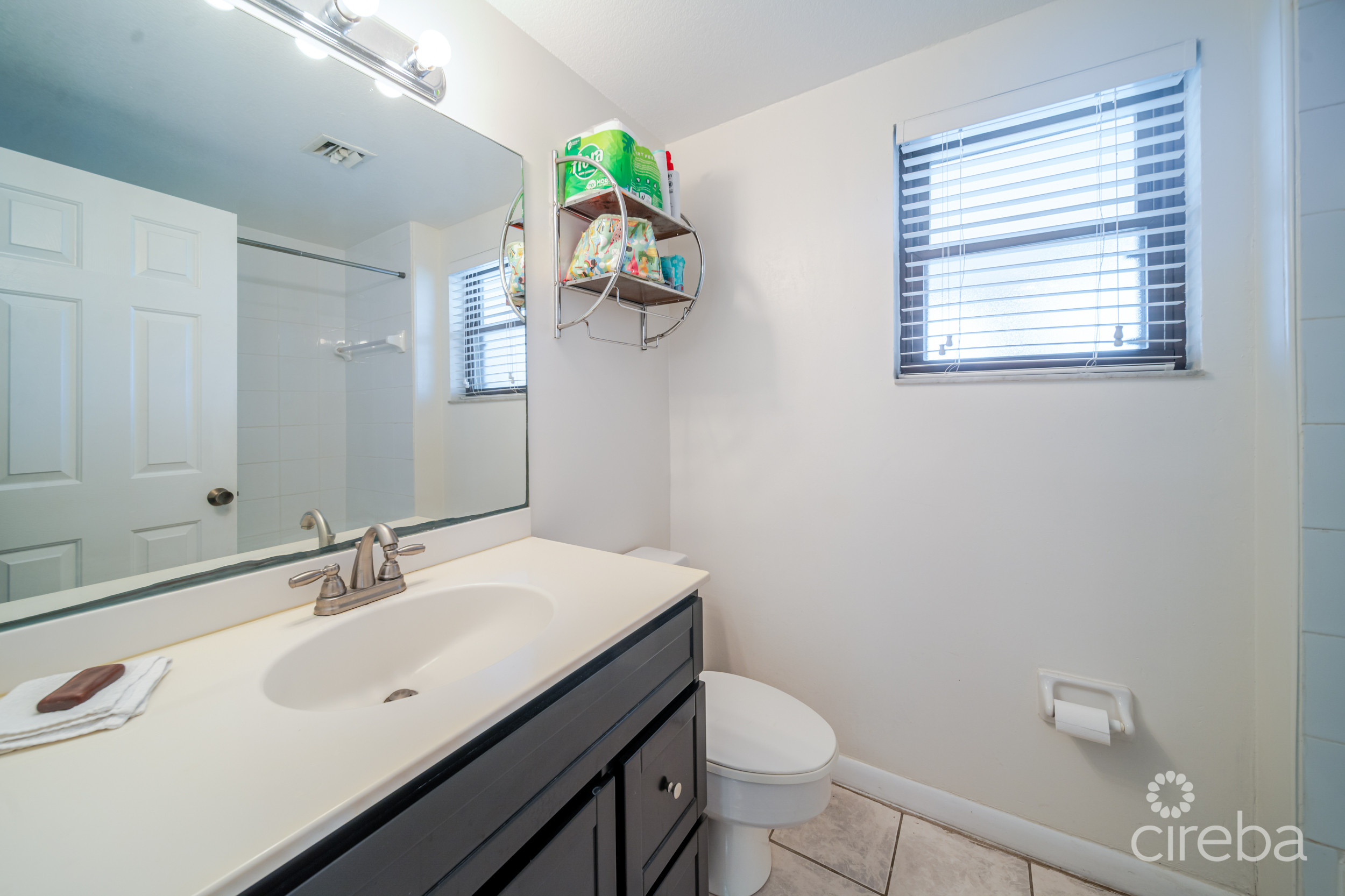 GEORGE TOWN VILLAS CONDO, SEVEN MILE BEACH