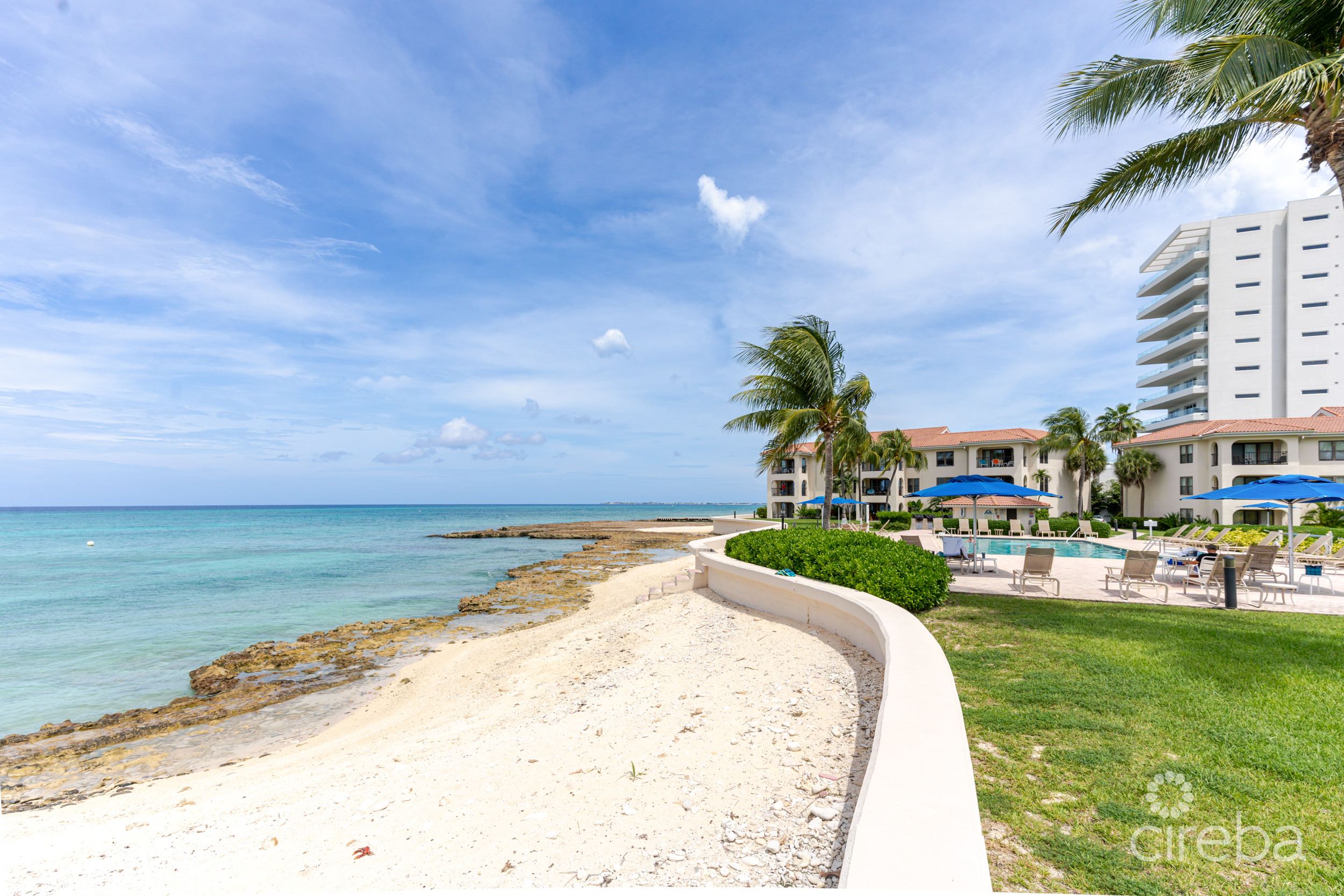 GEORGE TOWN VILLAS CONDO, SEVEN MILE BEACH