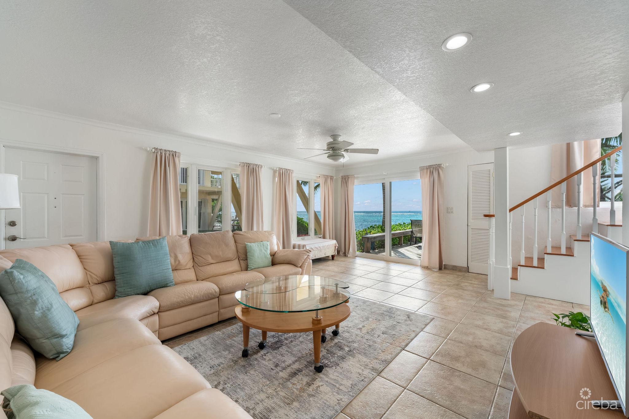 CARIBBEAN PARADISE 8, BEACHFRONT VILLA