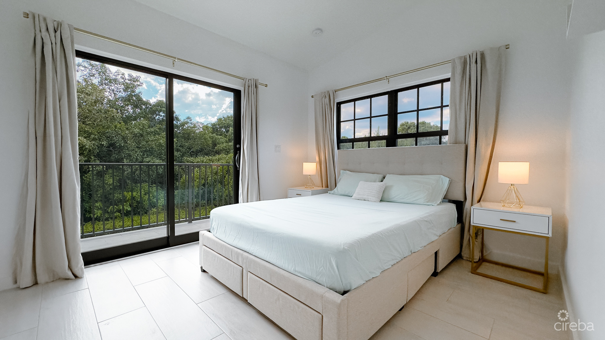 1BED CONDO WEST BAY SIENA GARDENS