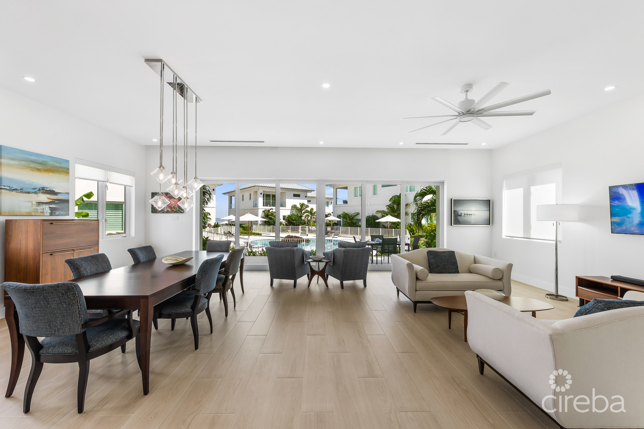 OCEANS 9 VILLA 7 WEST BAY LUXURY BEACHVIEW DETACHED HOME