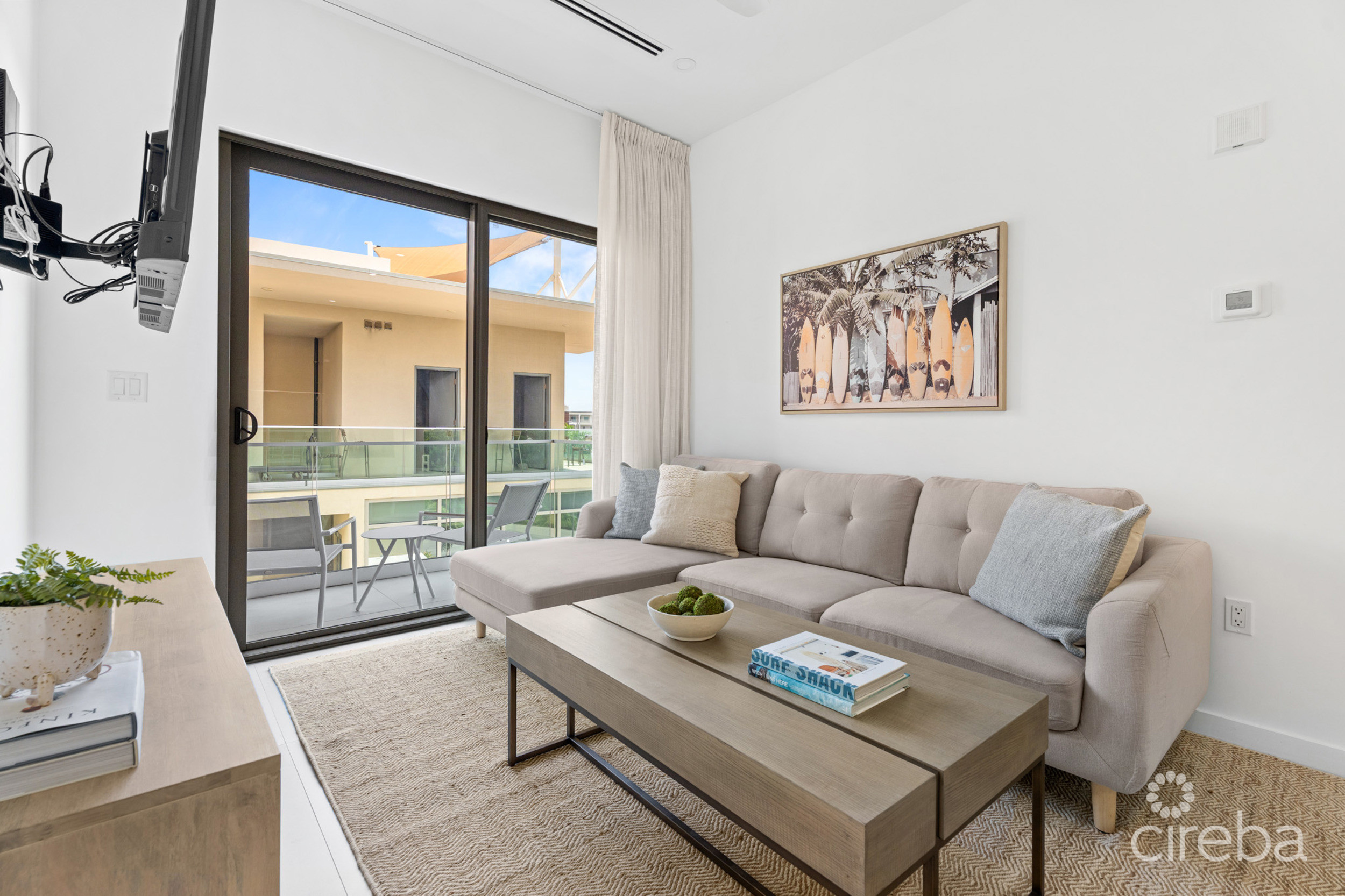 HARBOUR WALK 202 | 1 BED + DEN | CORNER UNIT