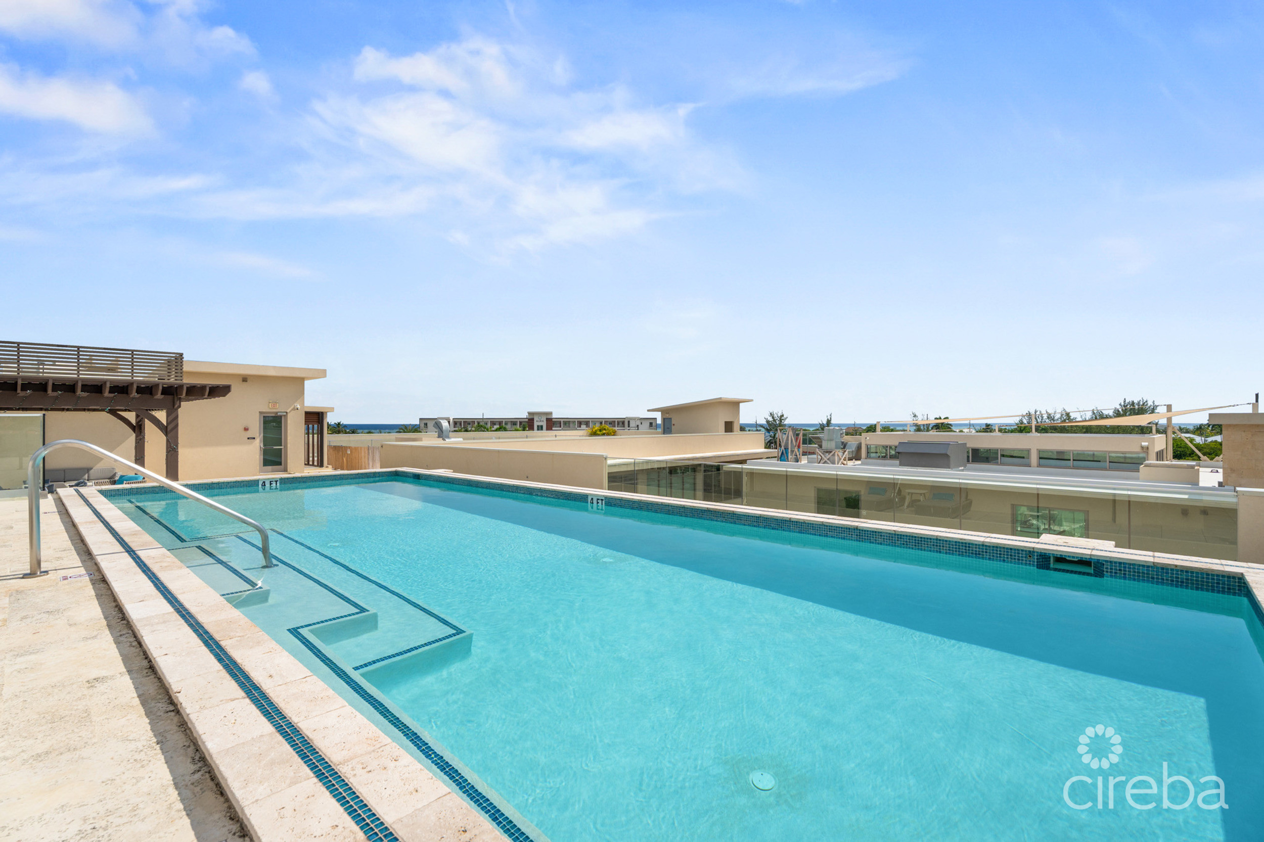 HARBOUR WALK 202 | 1 BED + DEN | CORNER UNIT