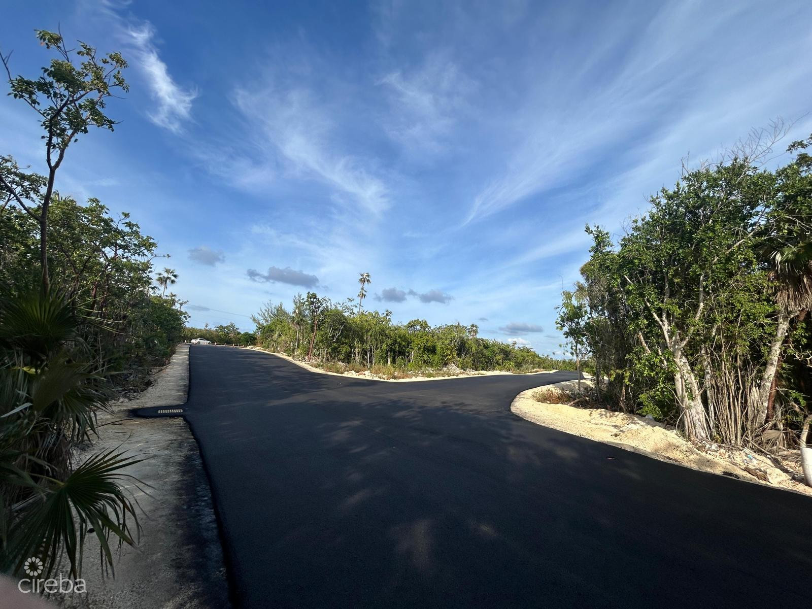 QUEENS HIGHWAY HOUSE / DUPLEX LOT