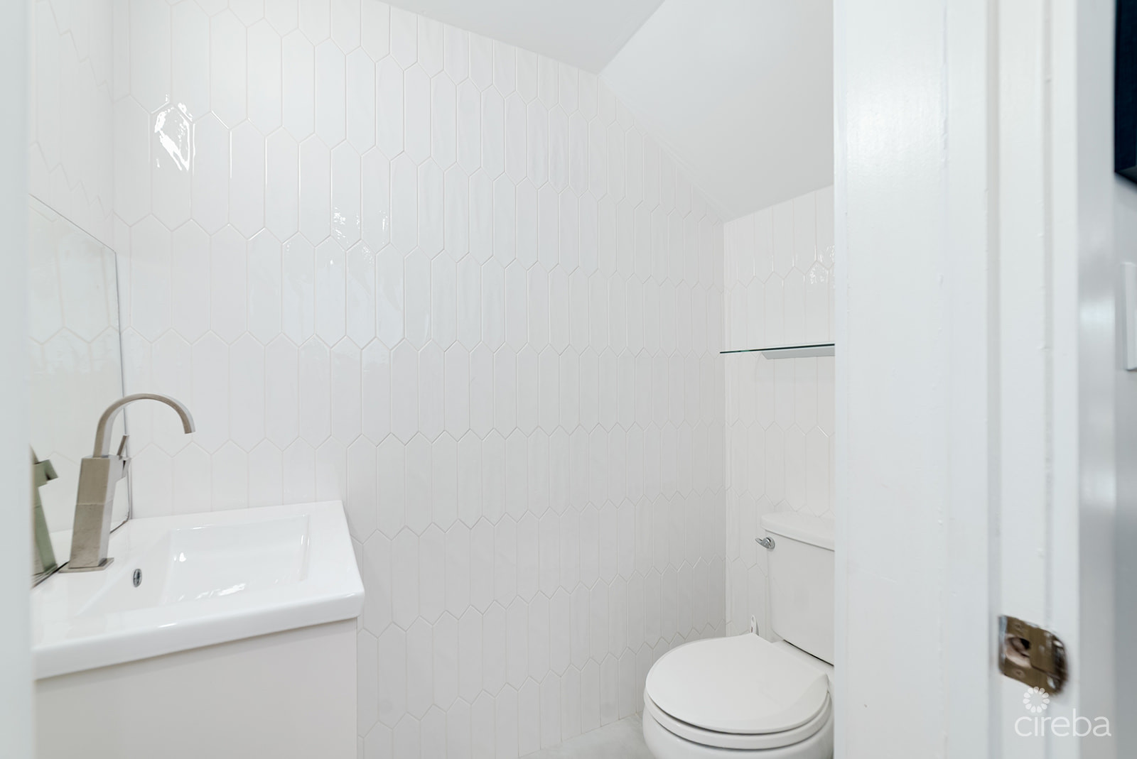 OCEAN CLUB 2BED/2.5BATH CONDO