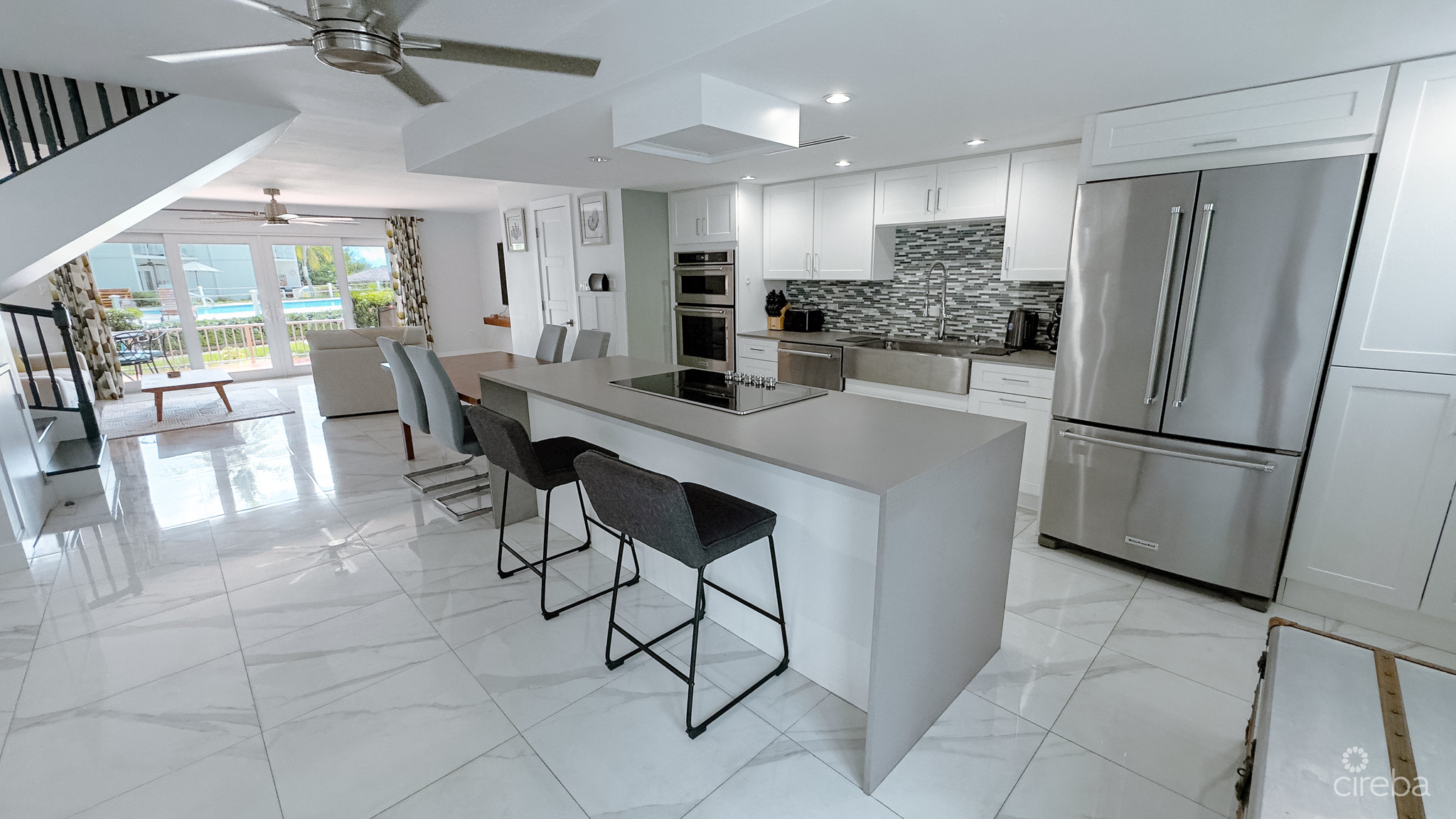 3 BED OCEAN VIEW – BY THE SEA