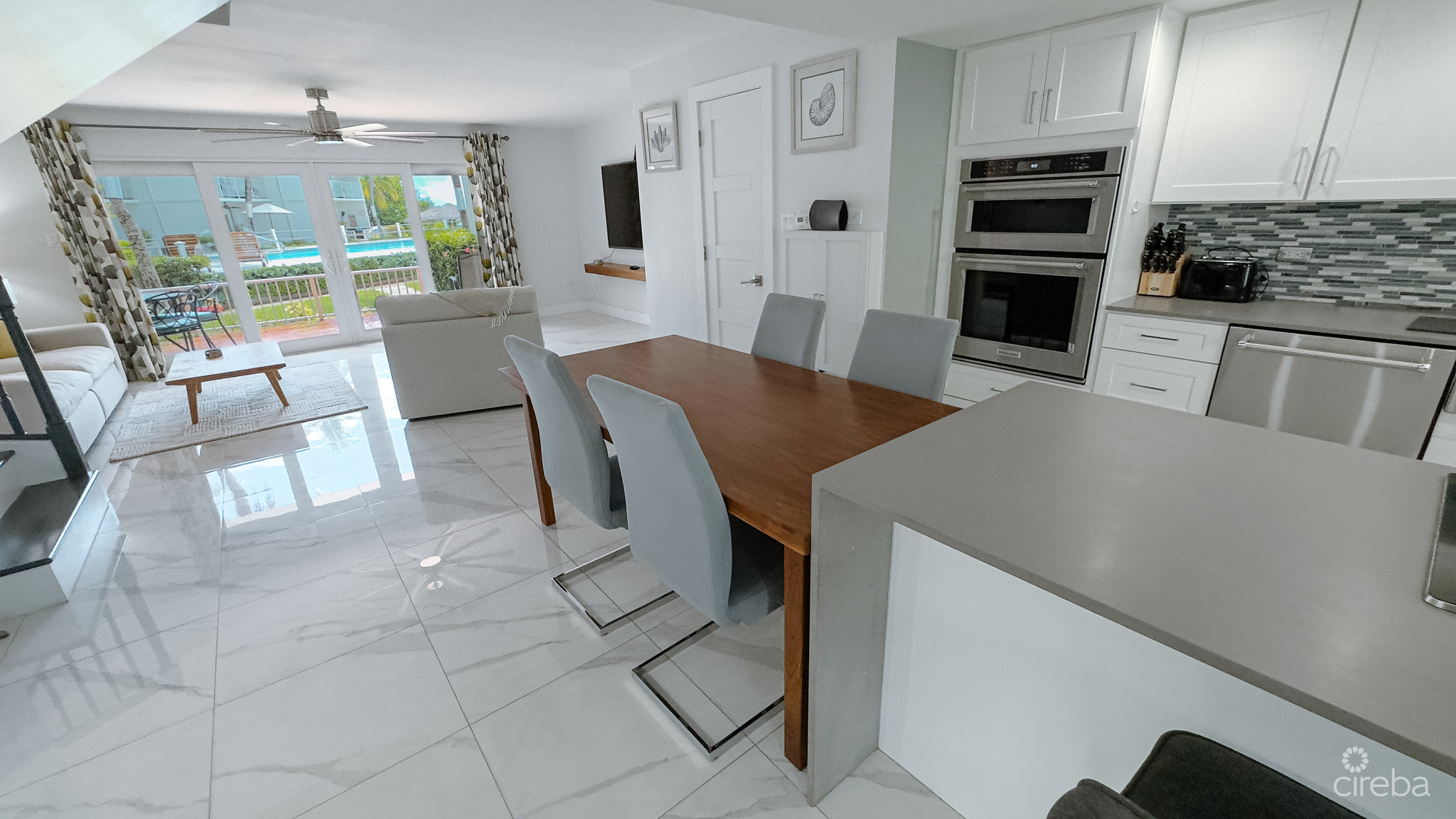 3 BED OCEAN VIEW – BY THE SEA