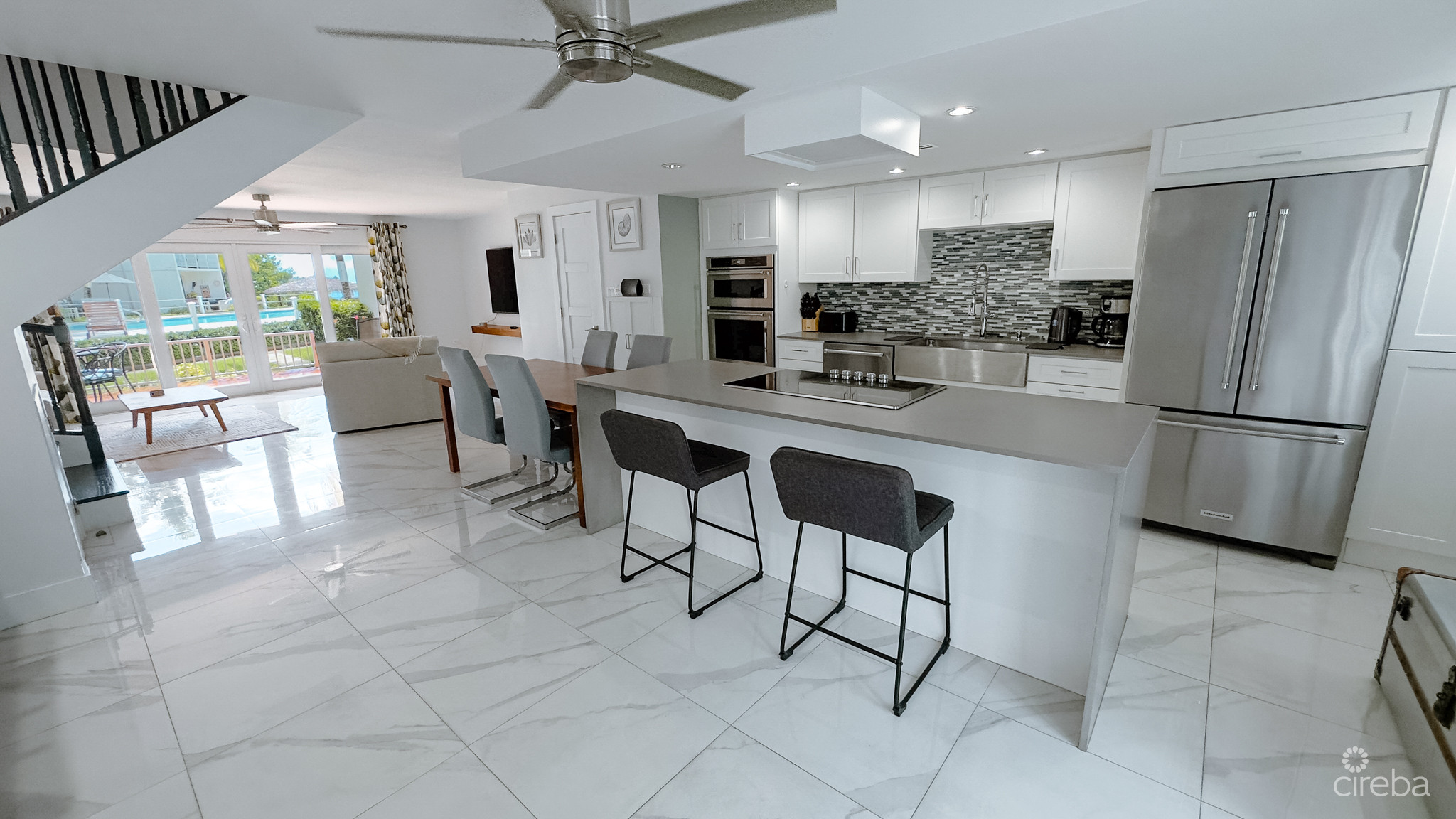 3 BED OCEAN VIEW – BY THE SEA