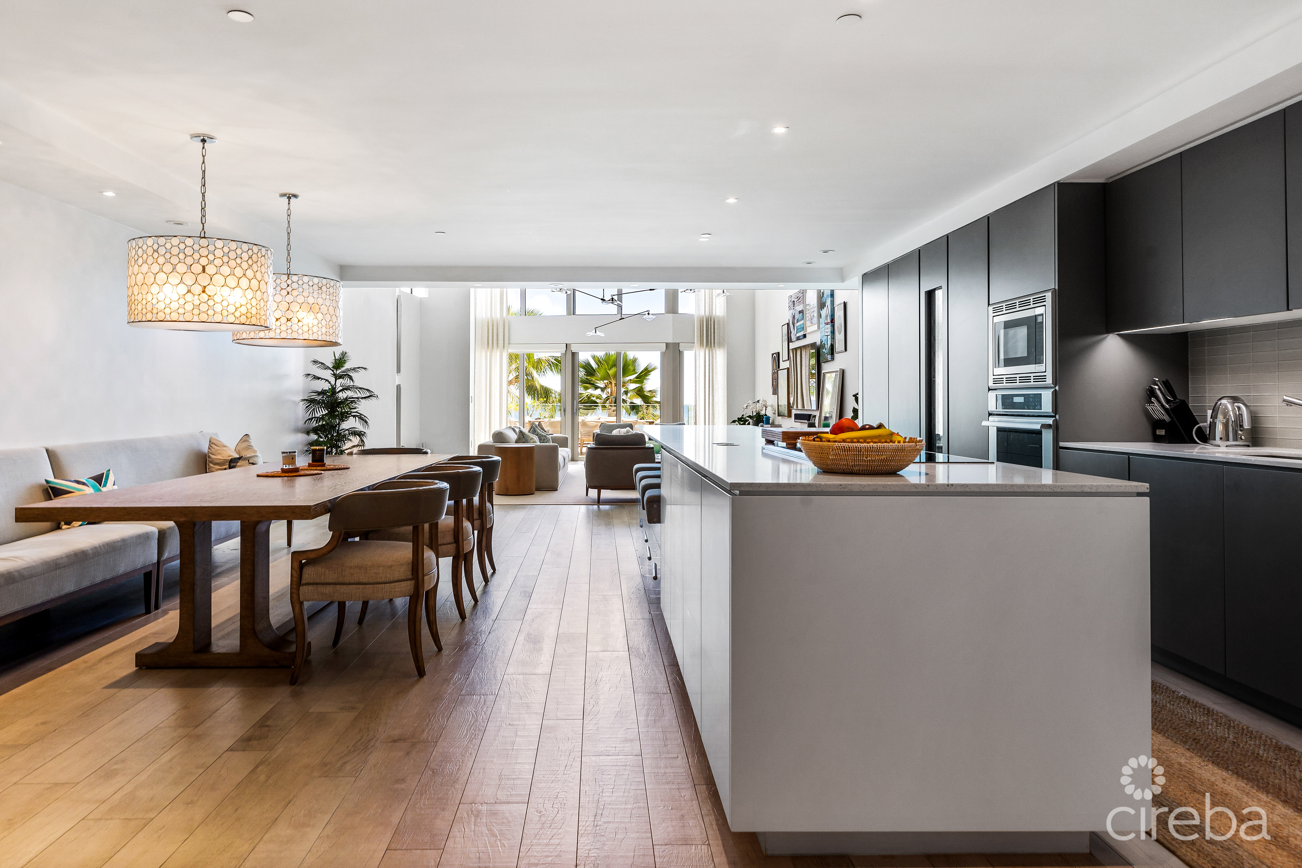 TIDES –  BEACHFRONT, LUXURY 4 BEDROOM CONDO WITH TERRACE