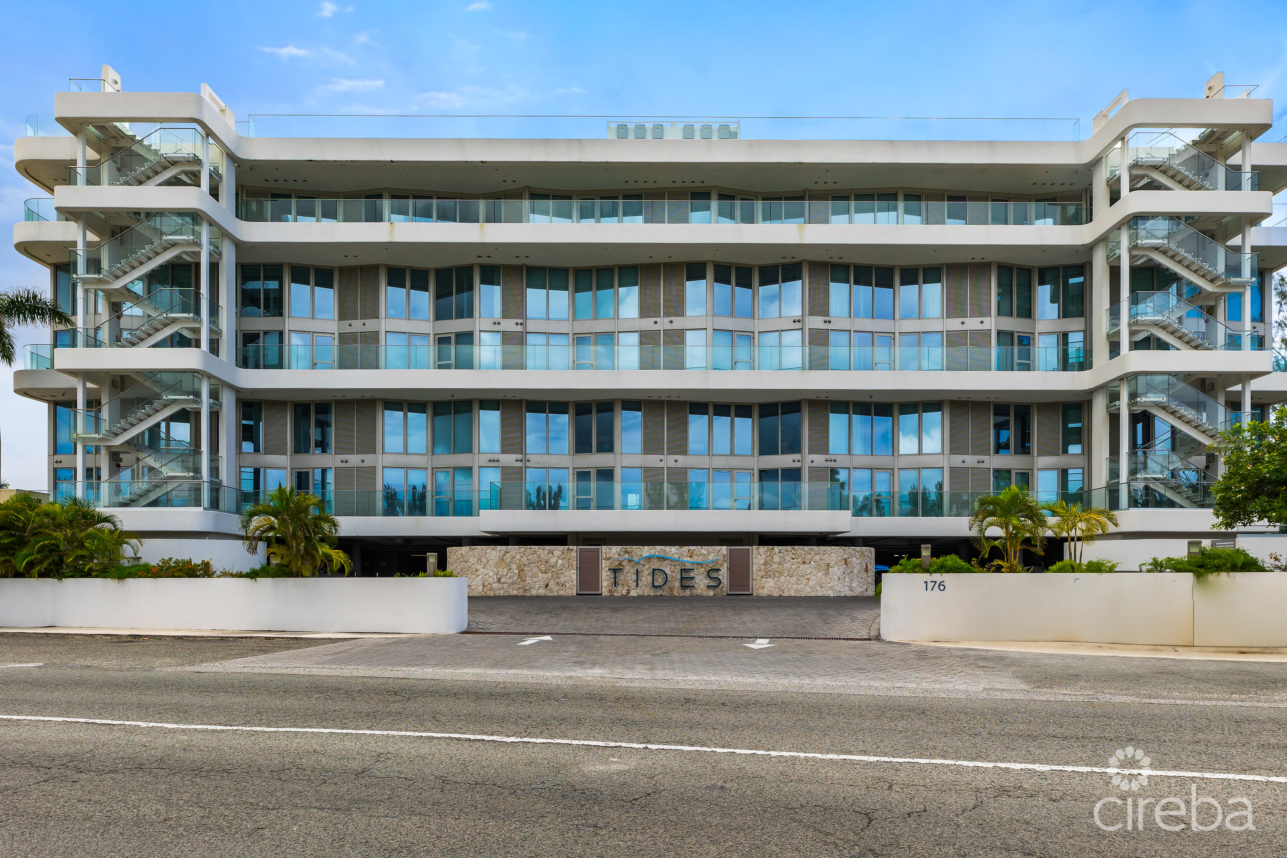 TIDES –  BEACHFRONT, LUXURY 4 BEDROOM CONDO WITH TERRACE