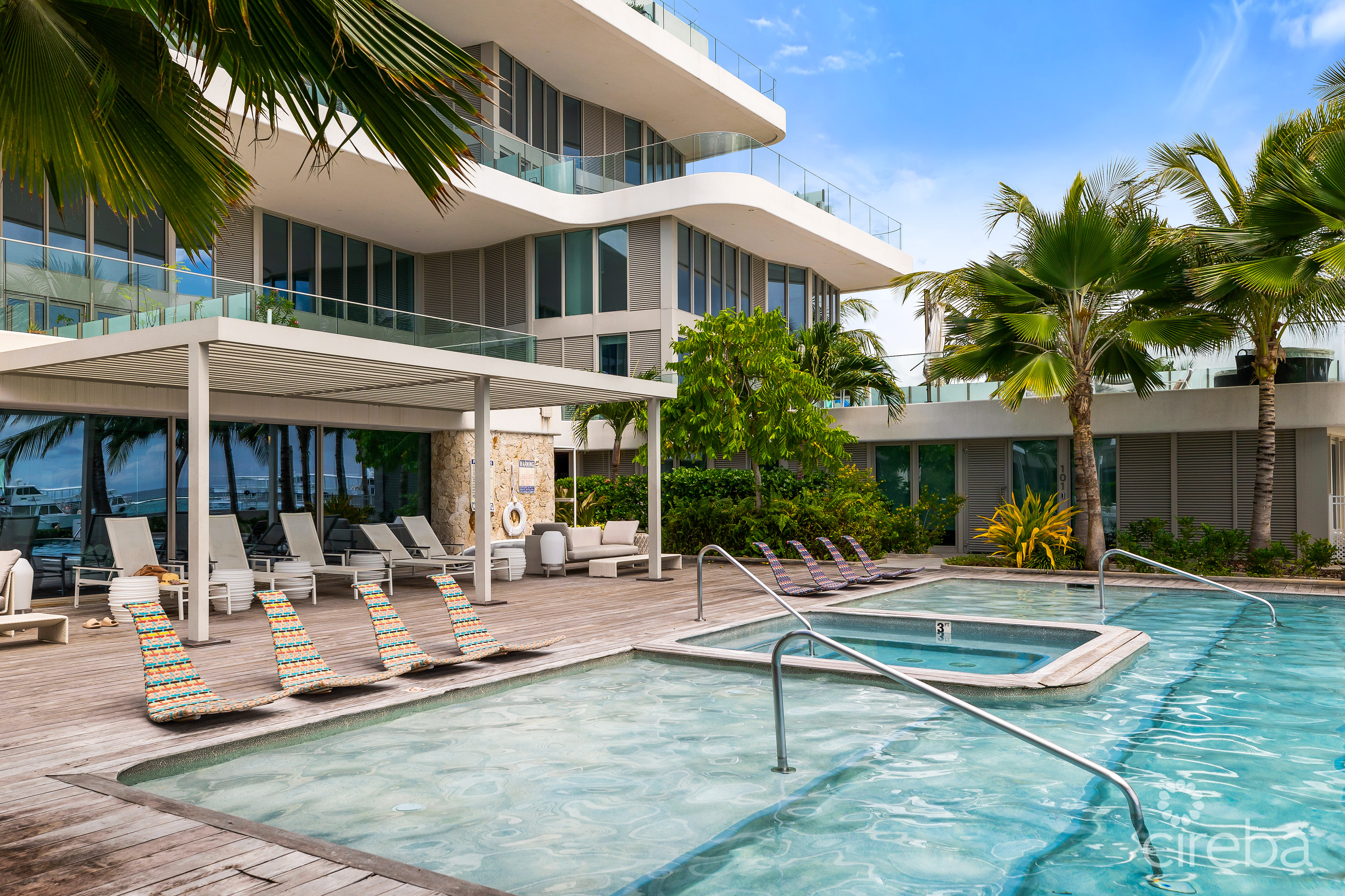 TIDES –  BEACHFRONT, LUXURY 4 BEDROOM CONDO WITH TERRACE