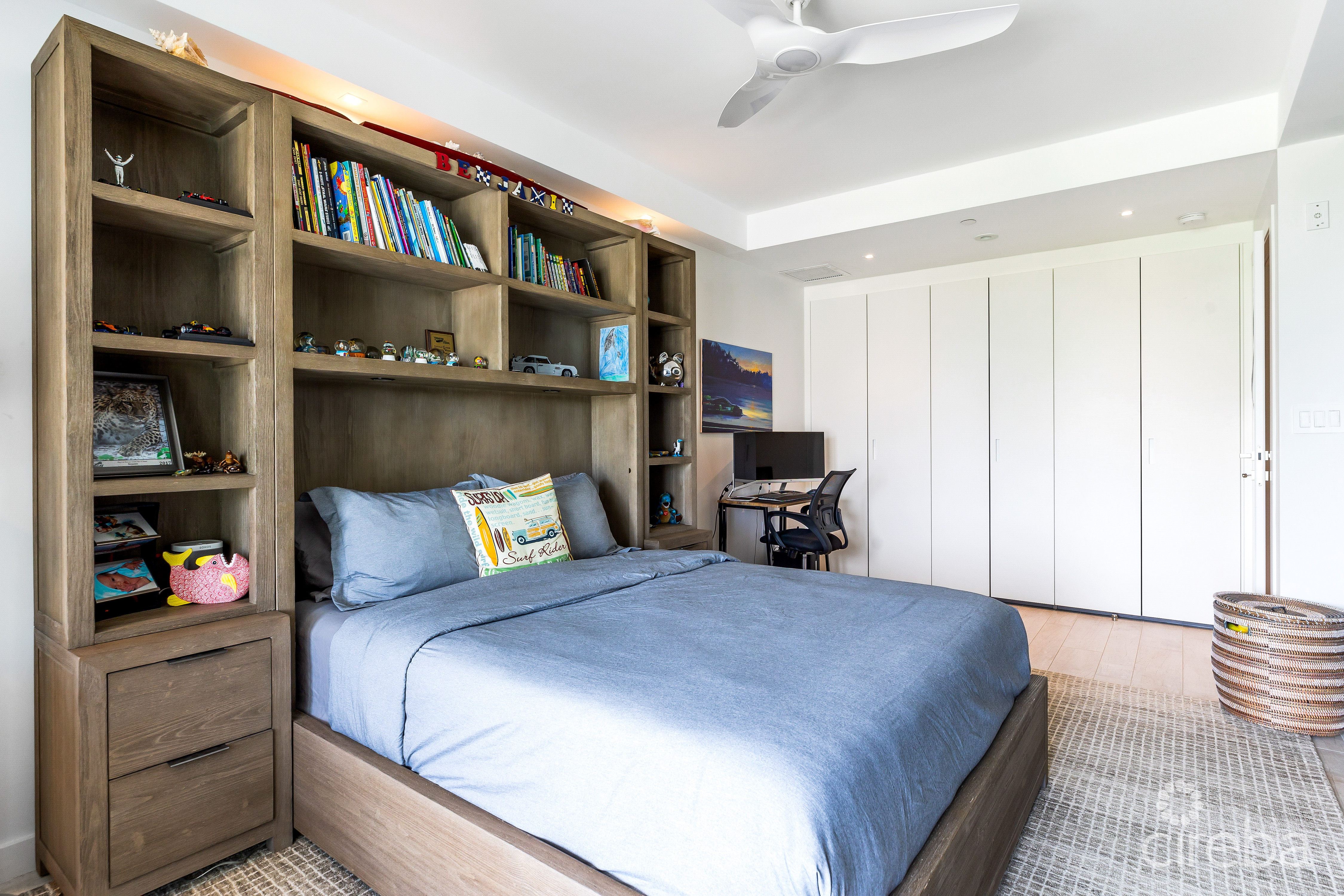 TIDES –  BEACHFRONT, LUXURY 4 BEDROOM CONDO WITH TERRACE