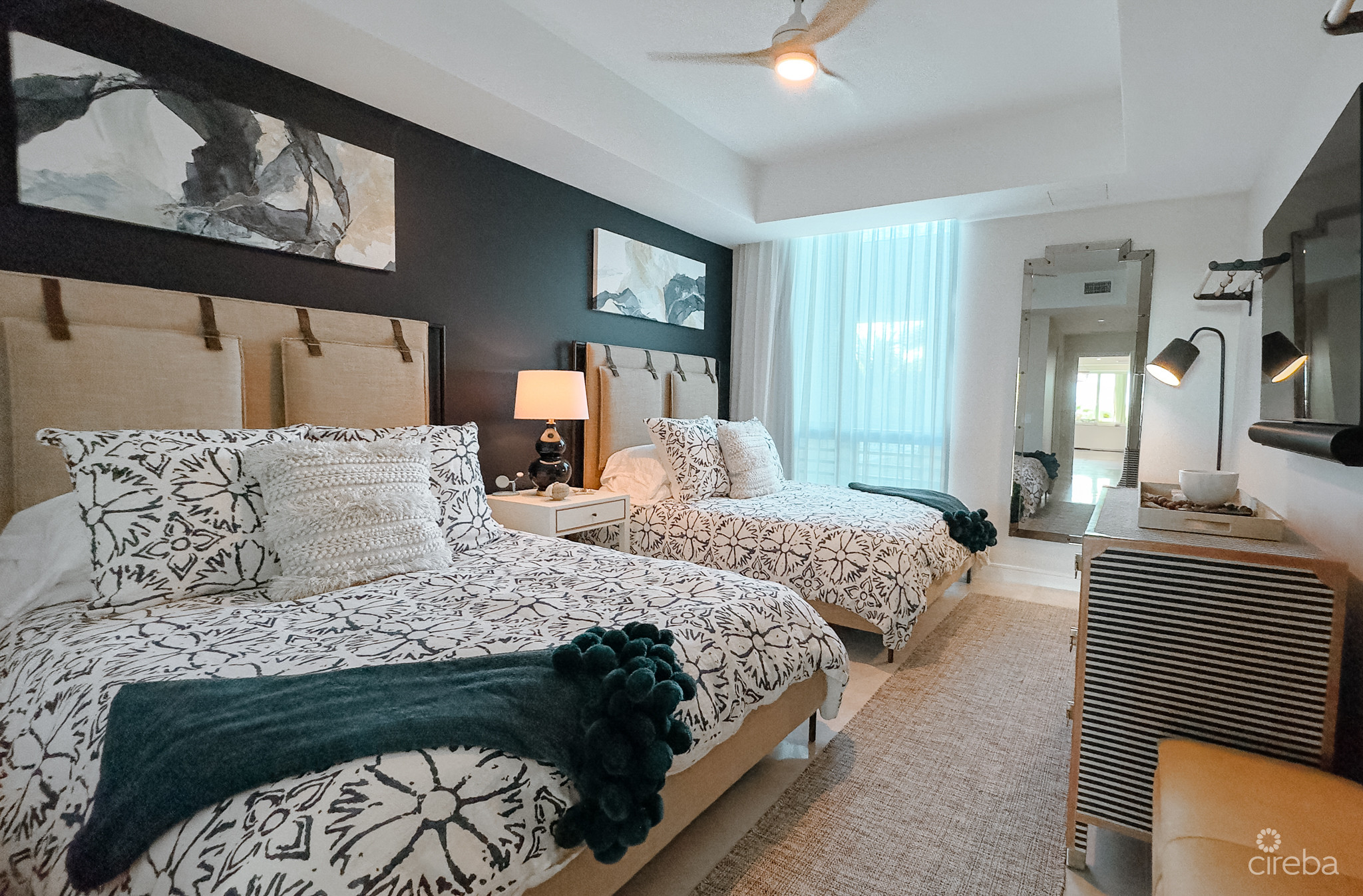 3 BED SEAFIRE RESIDENCE SEVEN MILE BEACH