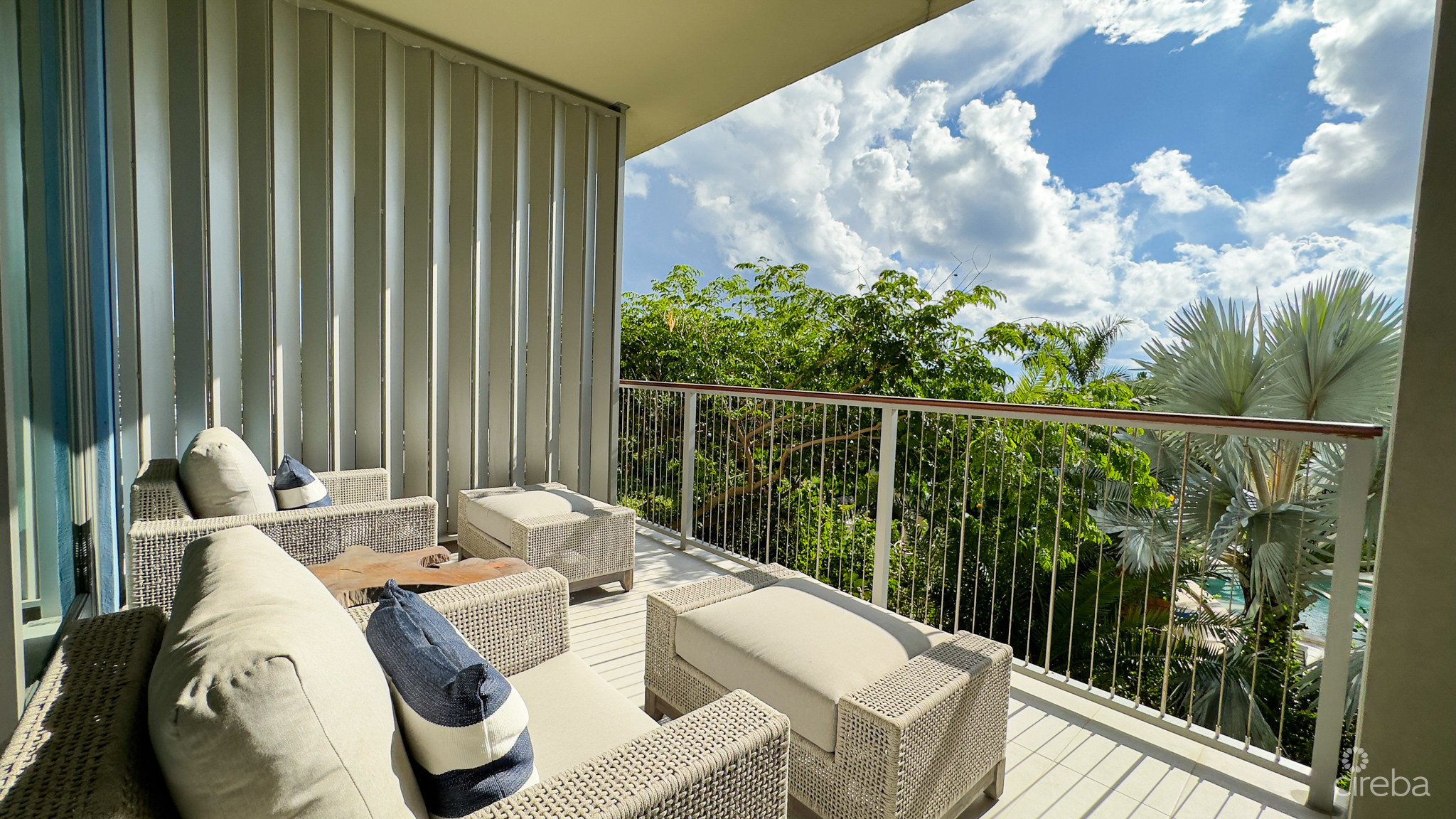 3 BED SEAFIRE RESIDENCE SEVEN MILE BEACH