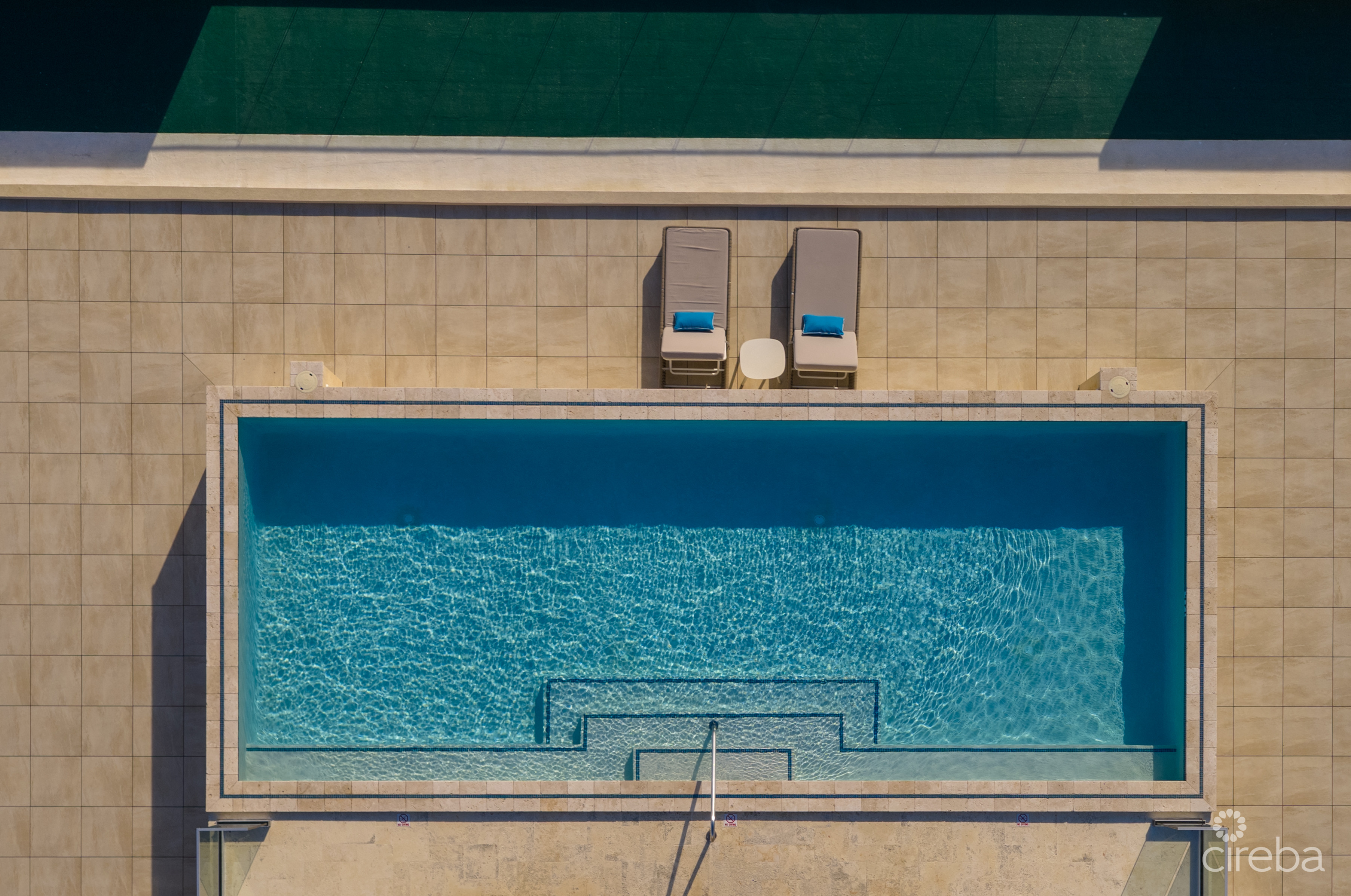 STYLISH 1 BED AT HARBOUR WALK