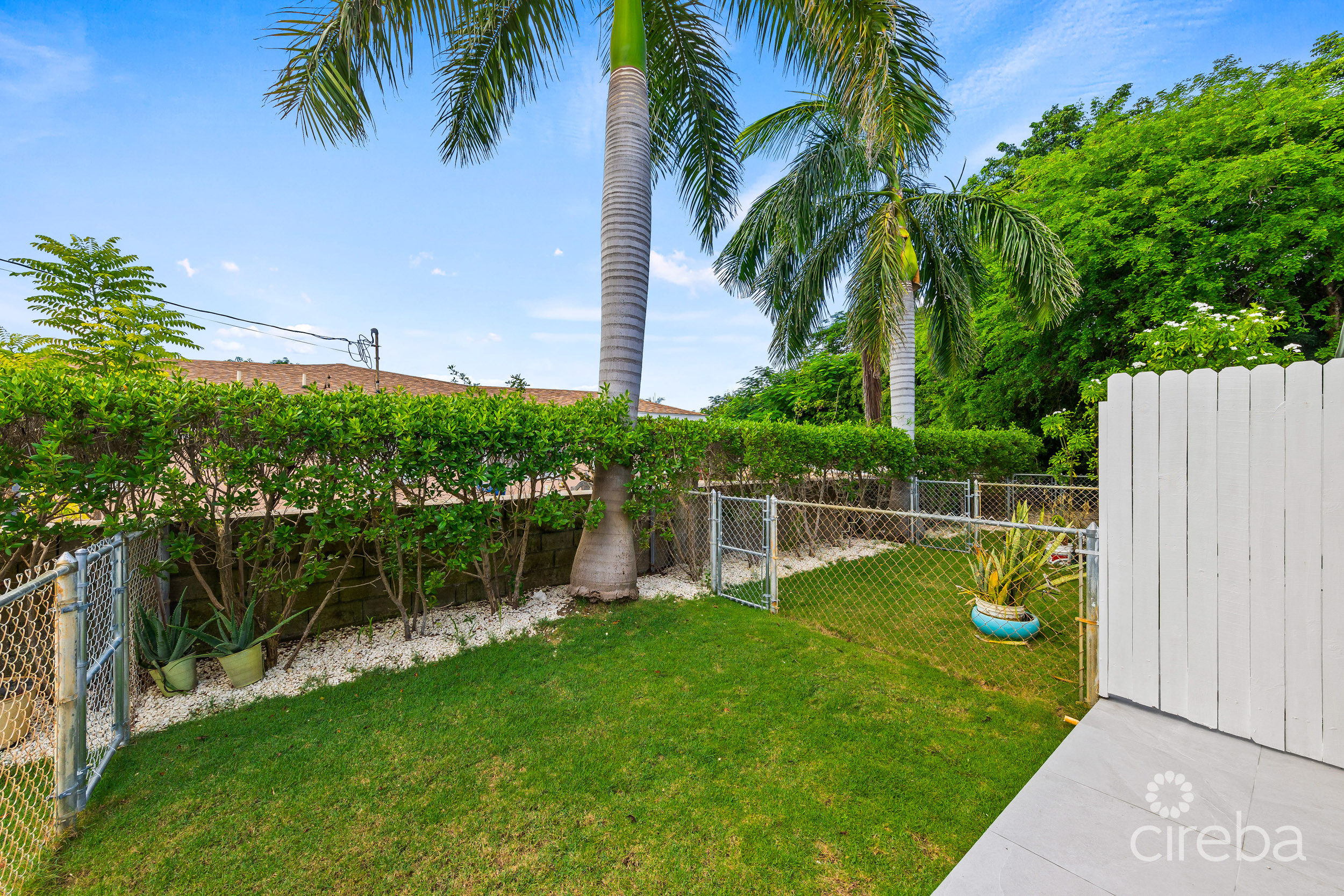 SANDSCAPE RESIDENCES #4