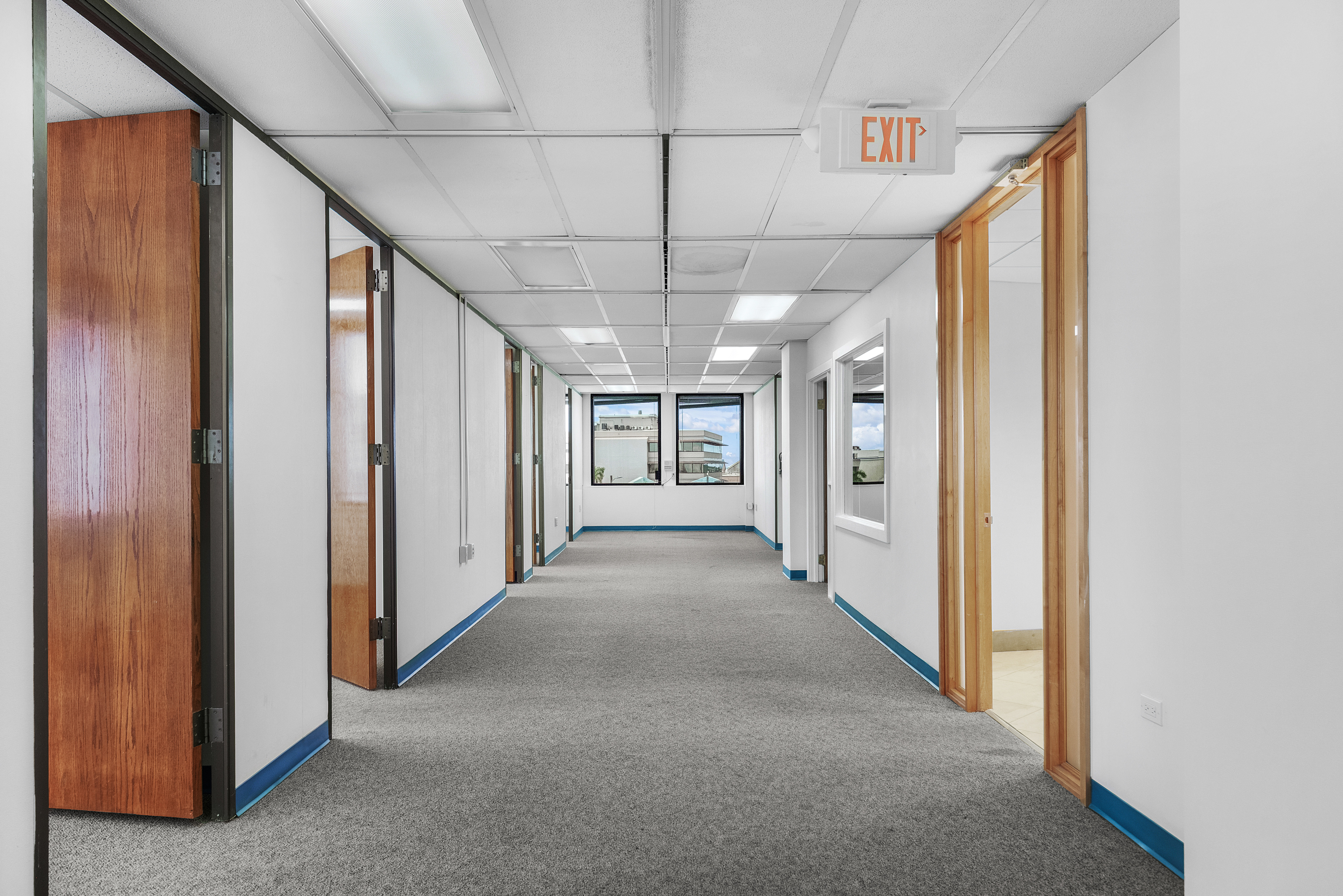 RARE  ENTIRE FLOOR COMMERCIAL OFFICE, GEORGE TOWN - OWNER FINANCING AVAILABLE 4