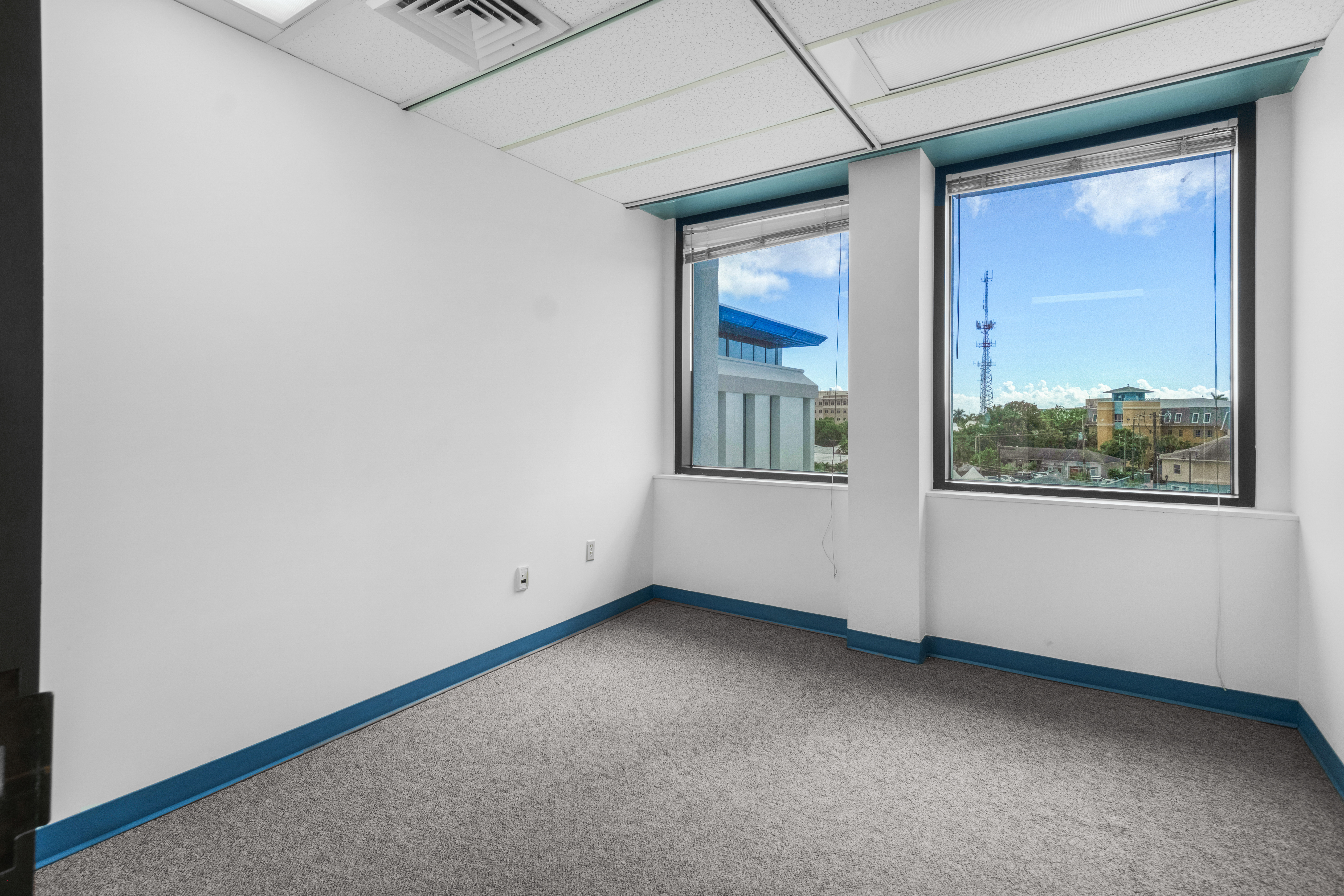 RARE  ENTIRE FLOOR COMMERCIAL OFFICE, GEORGE TOWN - OWNER FINANCING AVAILABLE 5