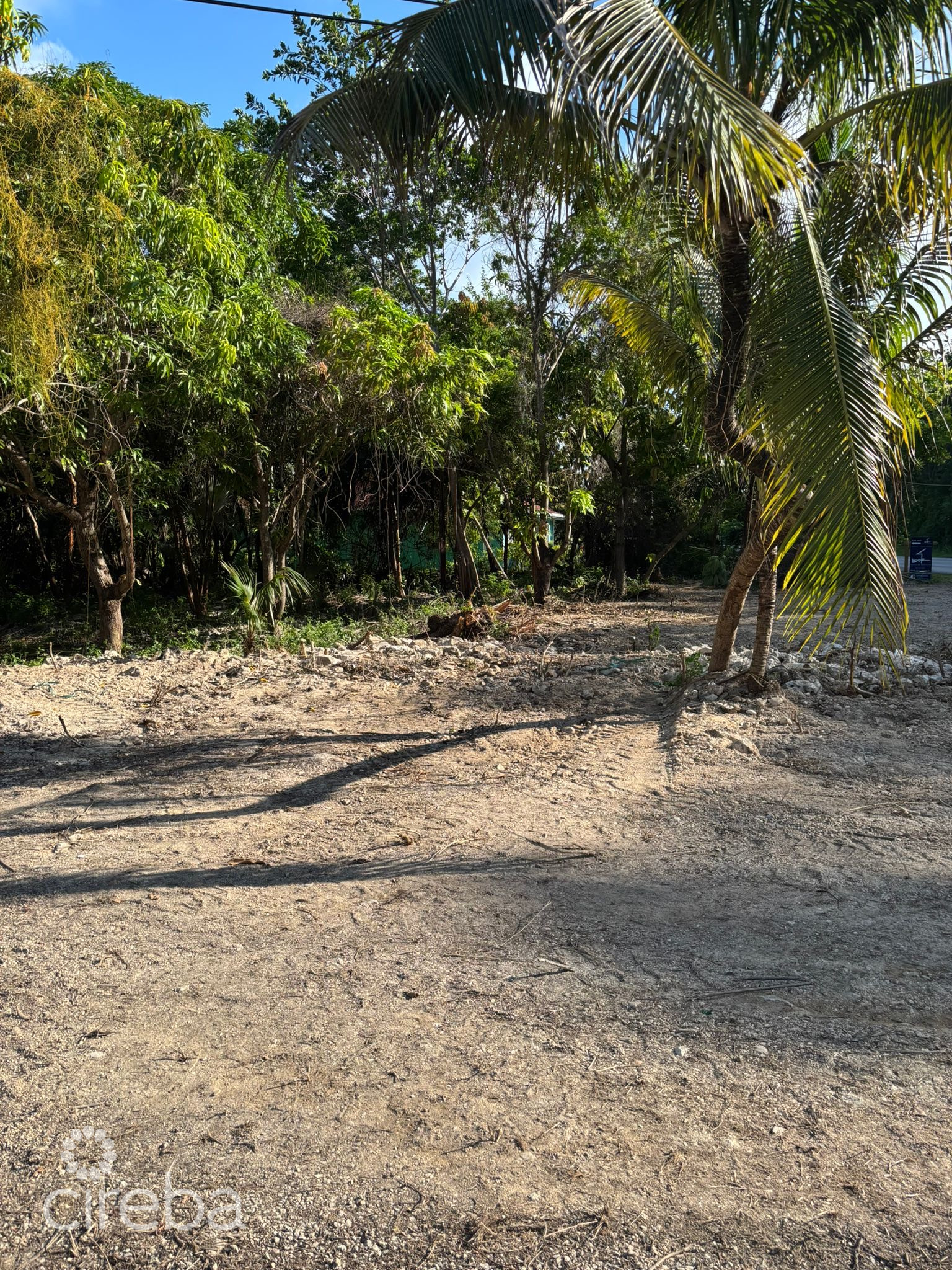 EXCEPTIONAL CORNER LOT IN PRIME CAYMAN BRAC LOCATION – READY TO BUILD