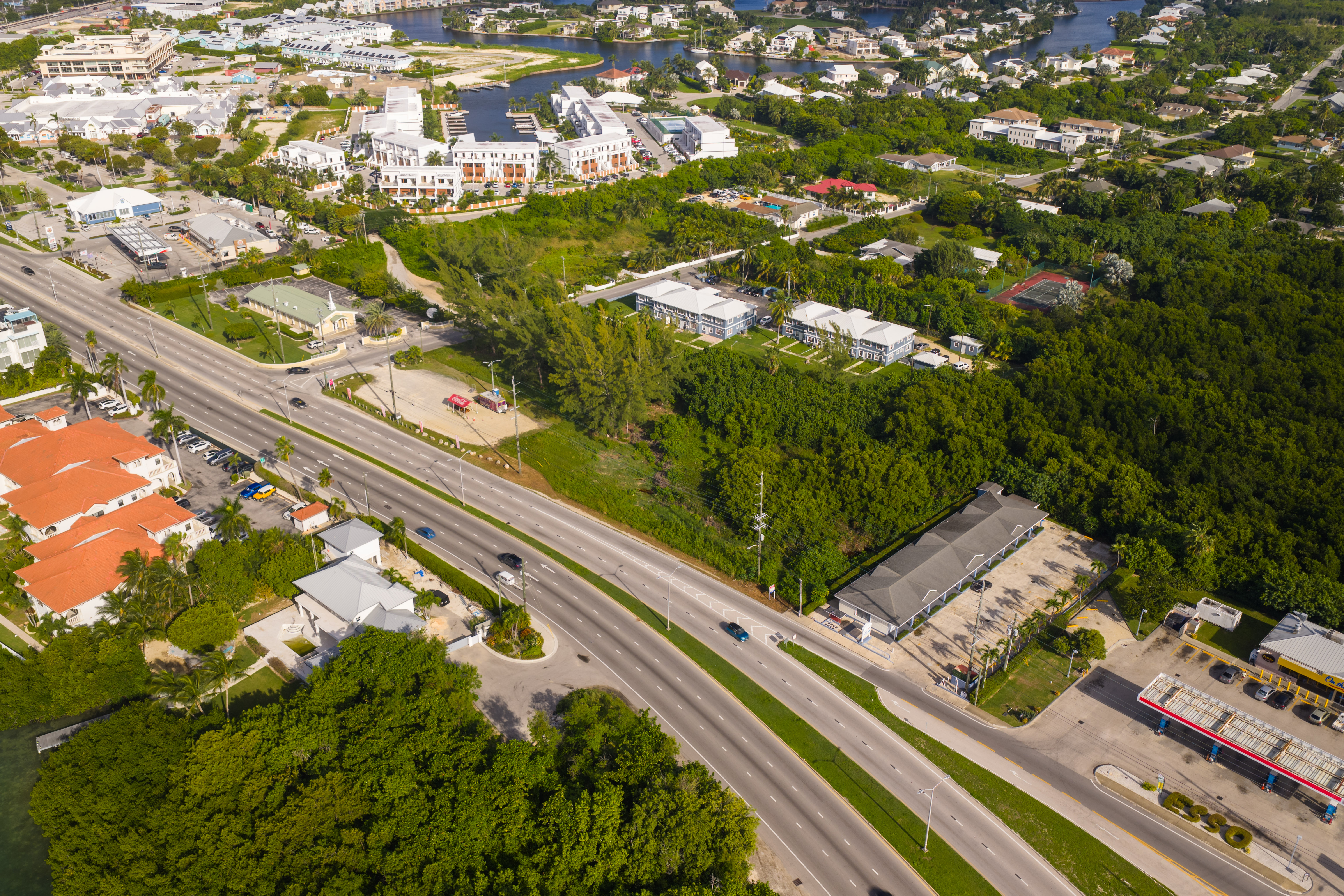 HIGH VISIBILITY COMMERCIAL PARCEL ON SHAMROCK RD 8
