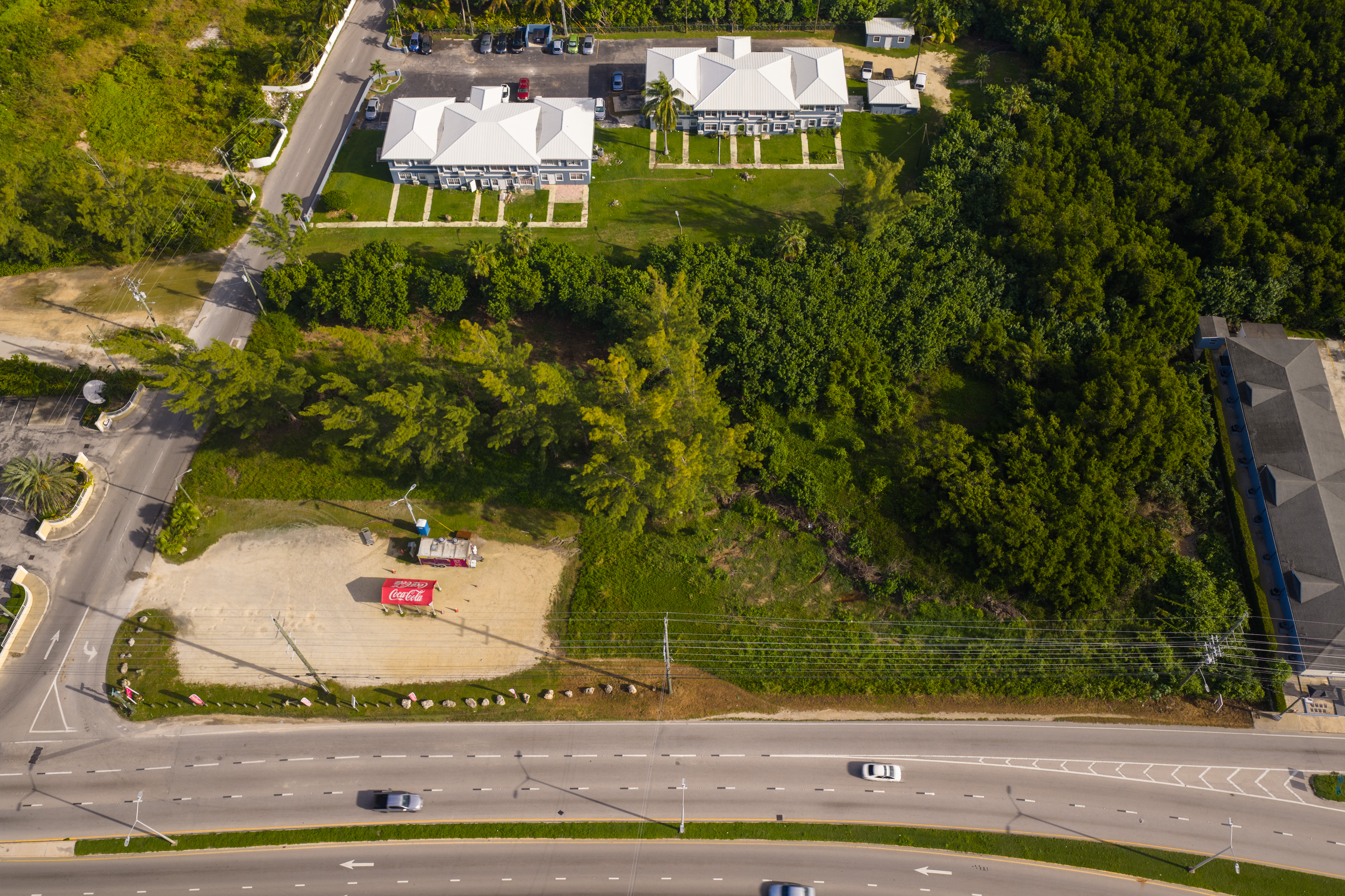 HIGH VISIBILITY COMMERCIAL PARCEL ON SHAMROCK RD 7