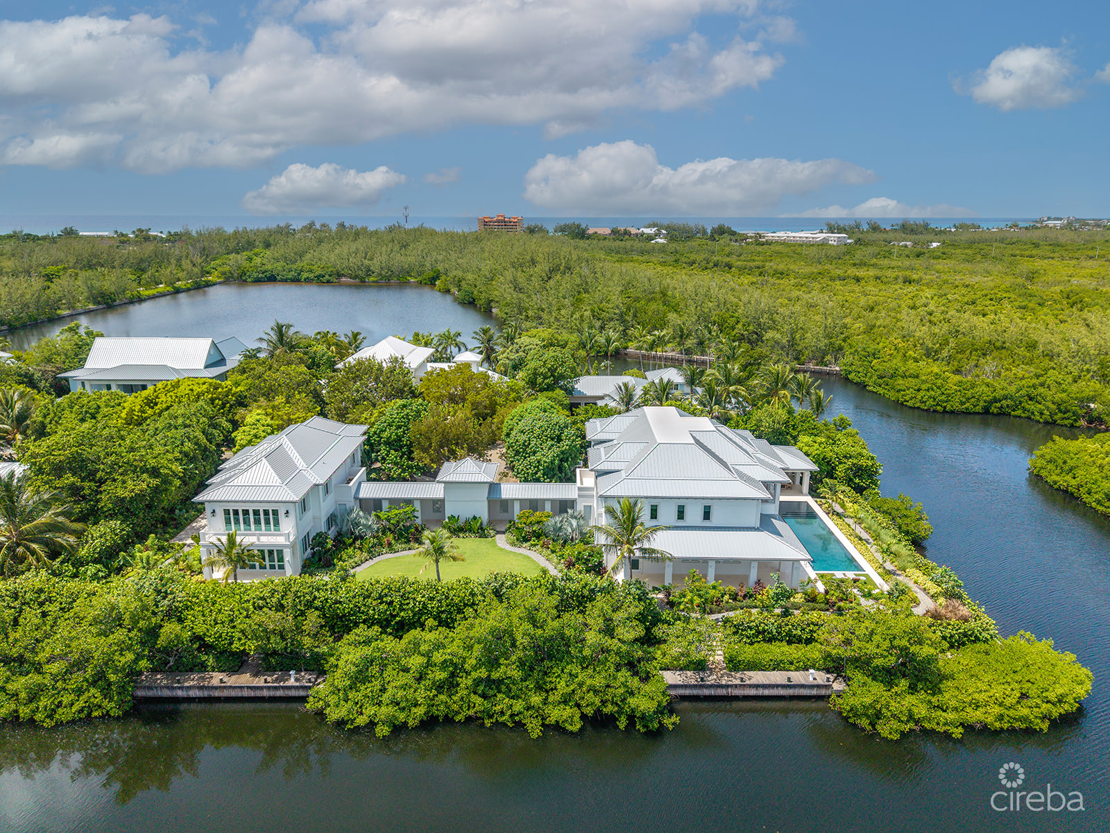 THE ORCHARD AT SALT CREEK | 32 CREEKSIDE COURT | A SALT CREEK ESTATE