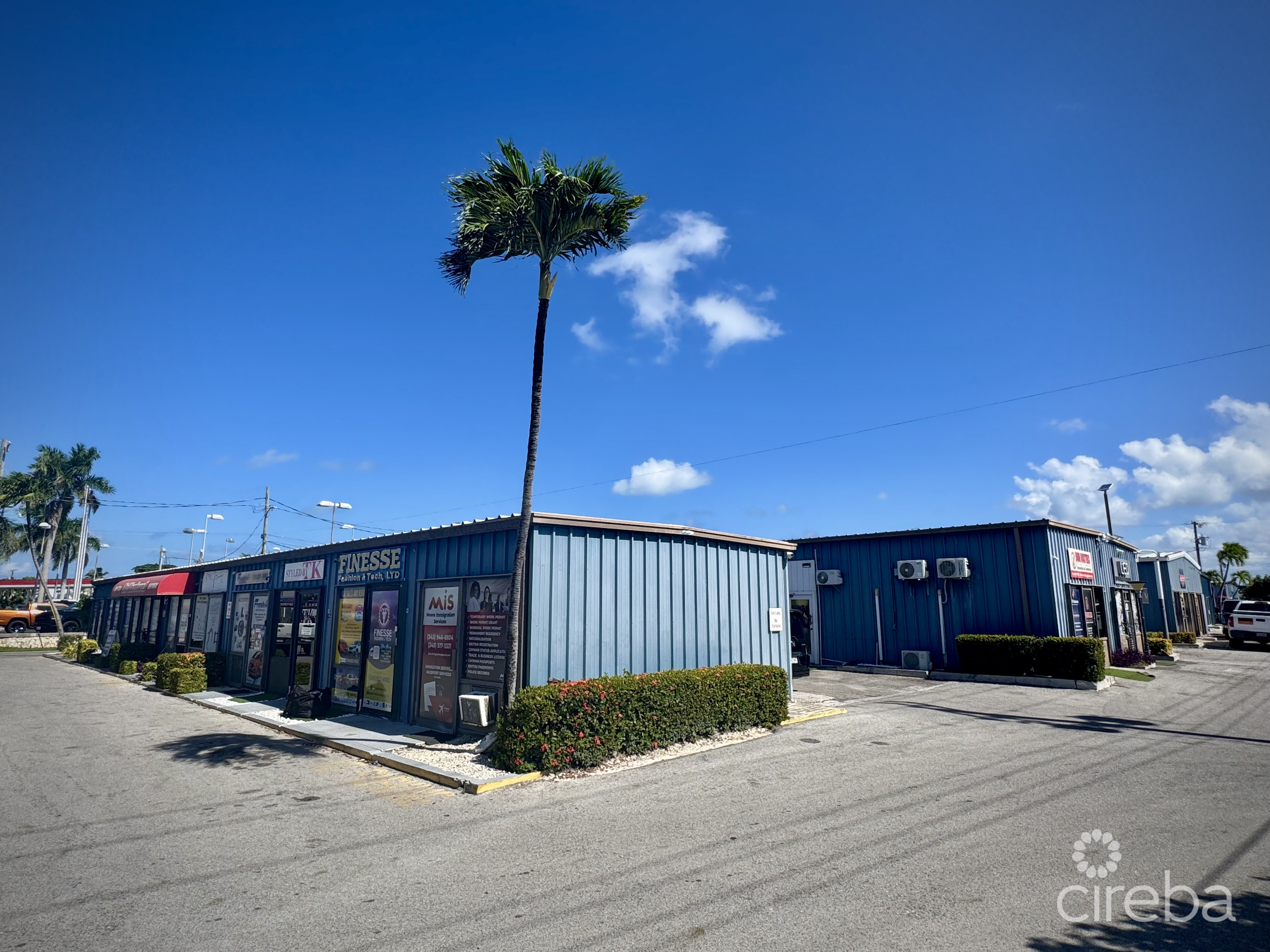 MINI WAREHOUSES #80 – INDUSTRIAL PARK – 180  SQ FT