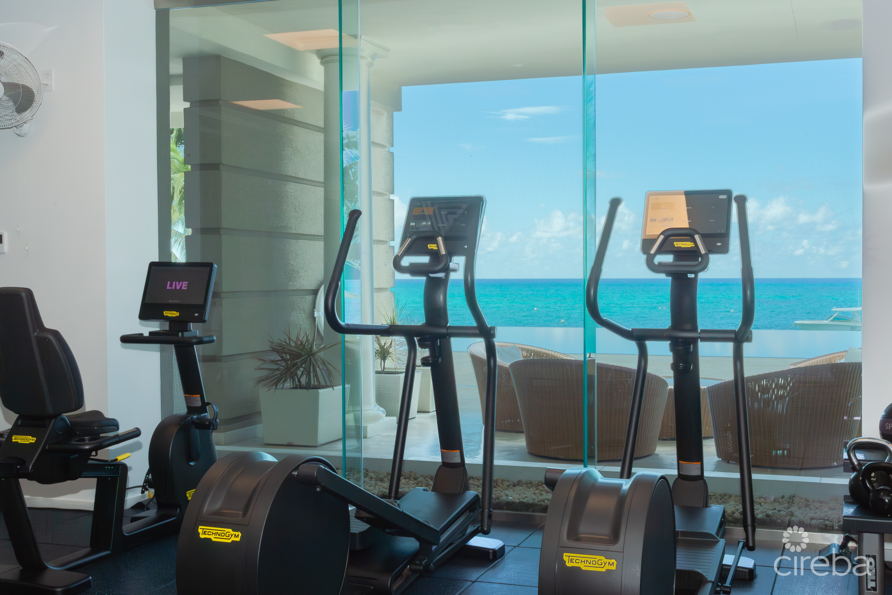 THE WATERCOLOURS 503, SEVEN MILE BEACH