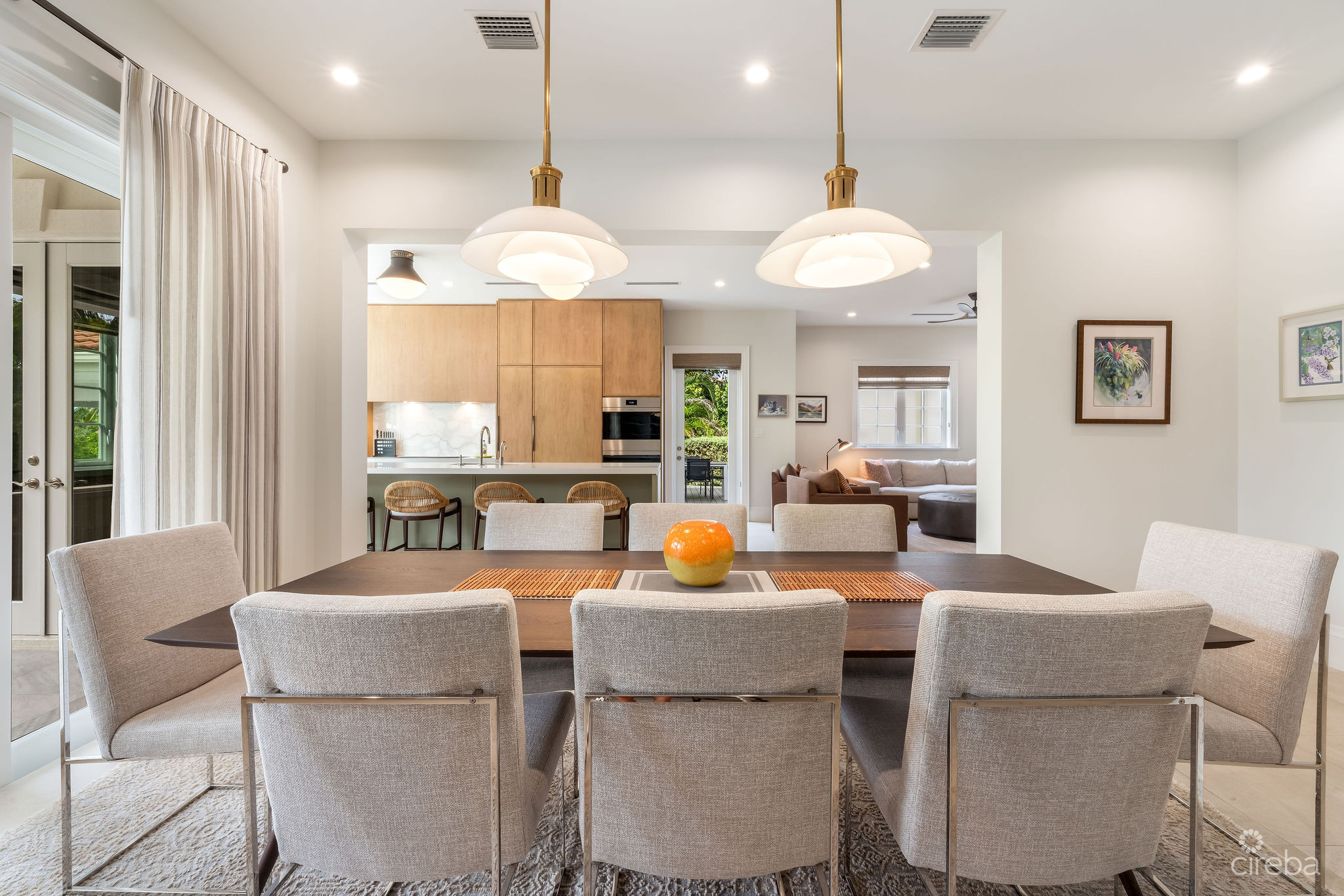 4 BED CANAL FRONT VILLA – VISTA DEL MAR