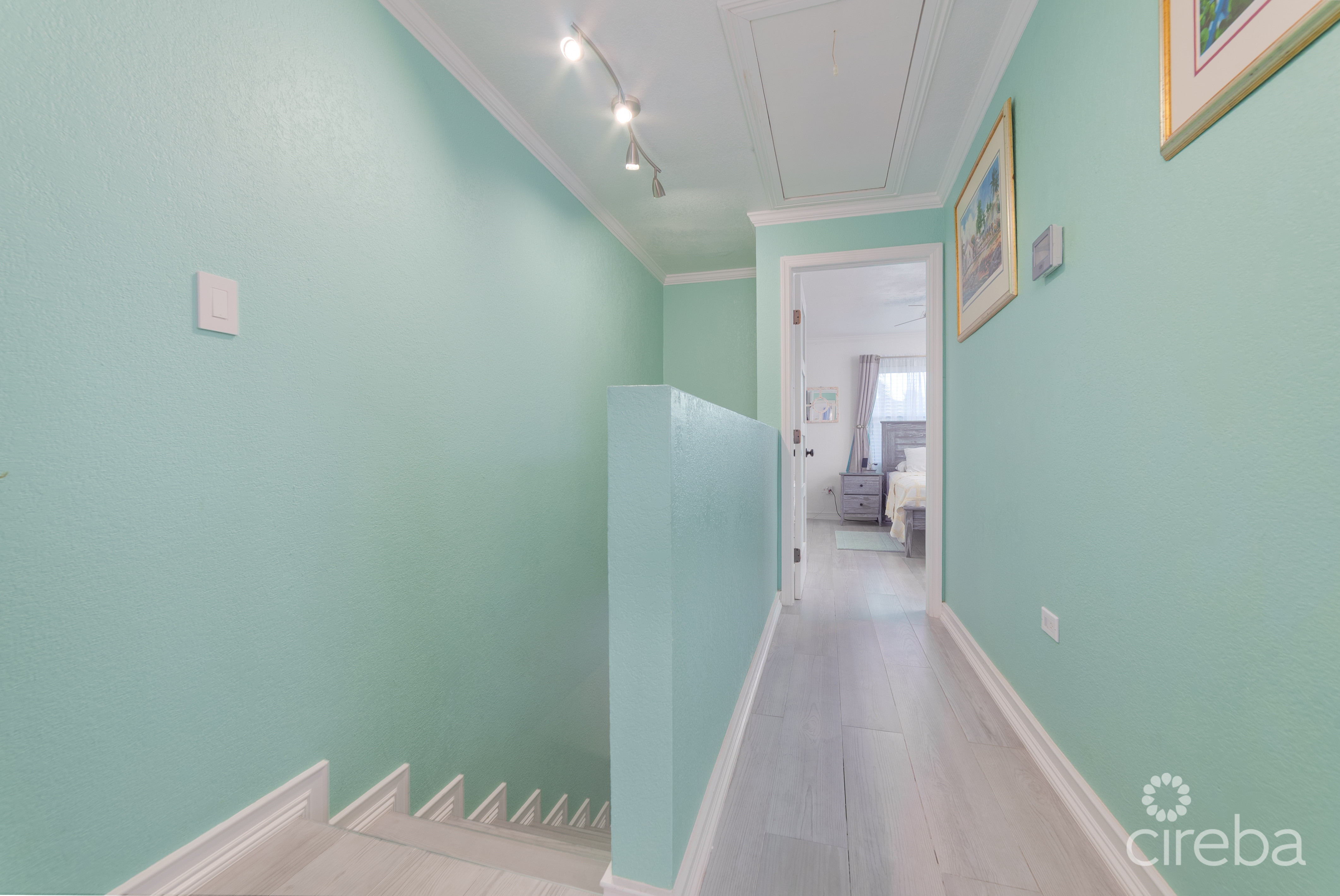 PARKLANE LIVING TOWNHOUSE