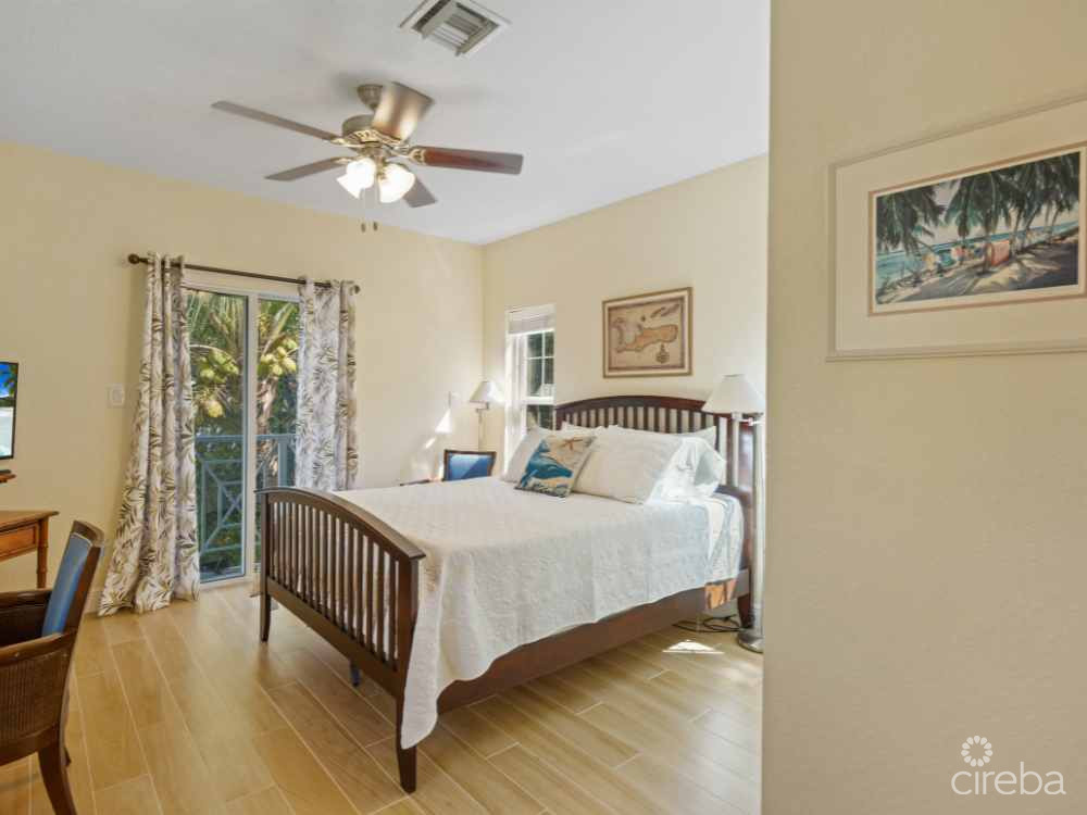 4 BED OCEAN FRONT IN SAVANNAH