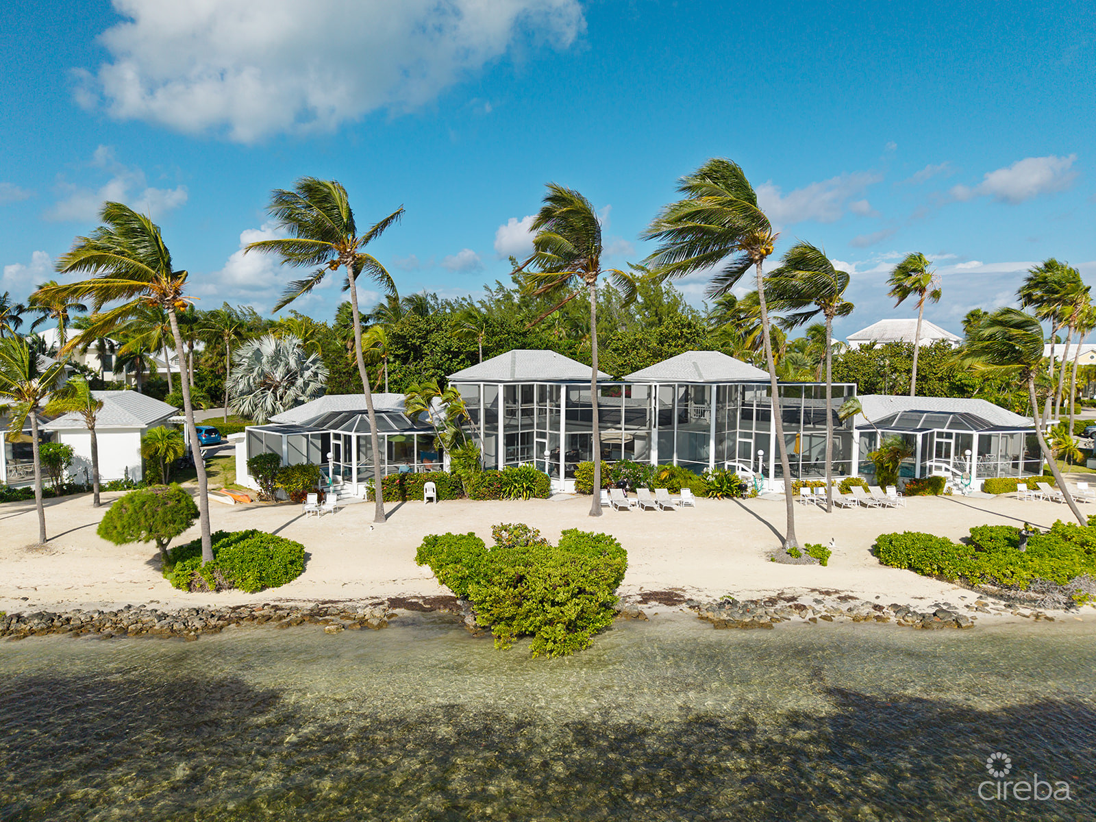 POOLS OF THE KAI - BEACHFRONT OASIS IN RUM POINT