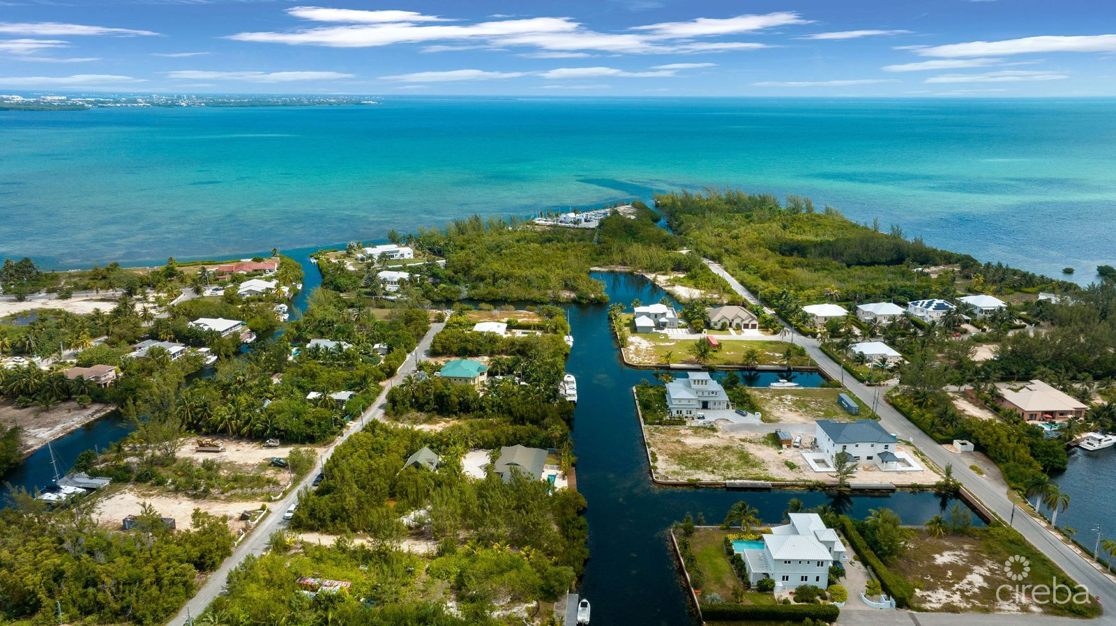 CANAL-FRONT FAMILY HOME WITH DOCK | PROSPECT, GRAND CAYMAN 2